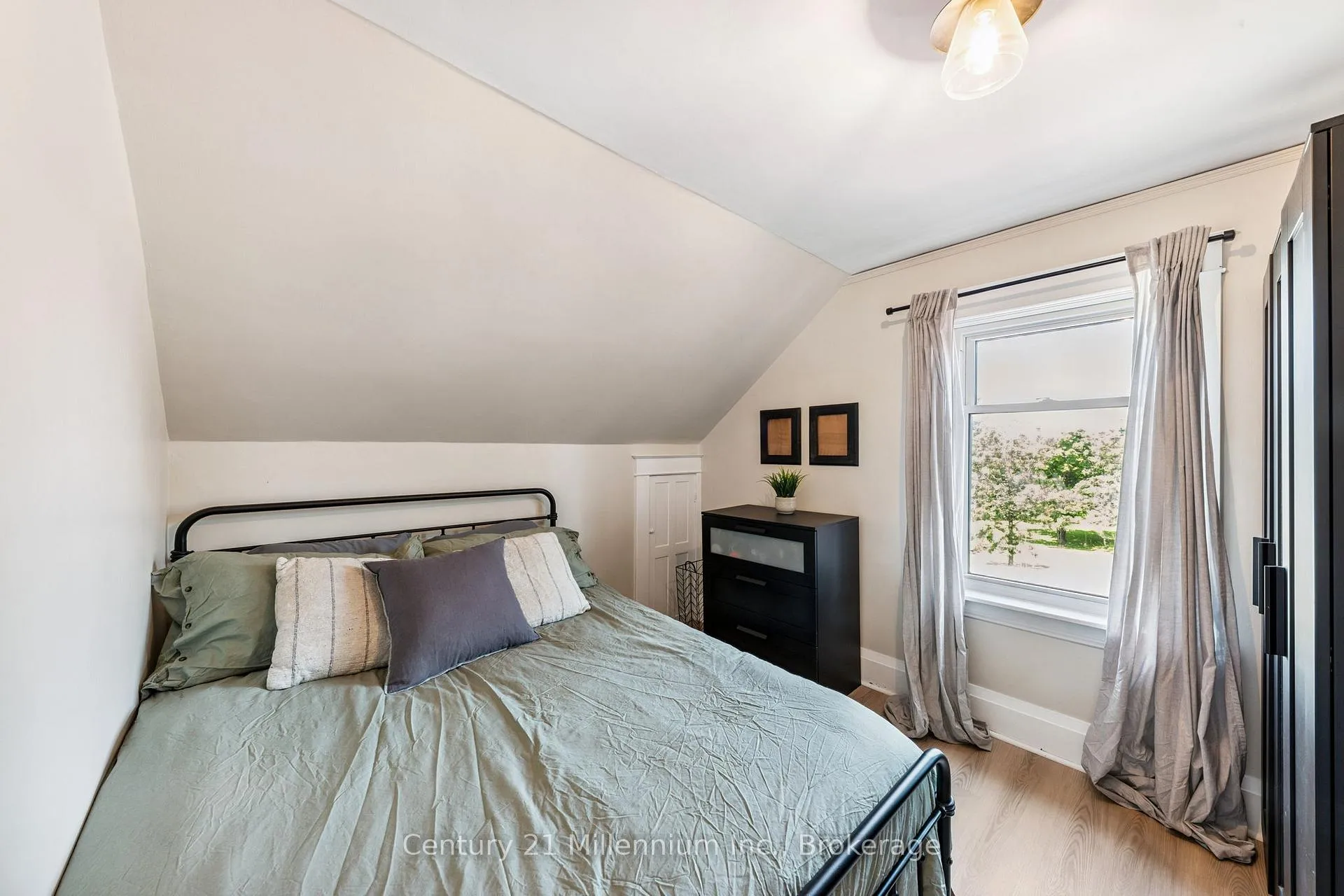 Photo 34 of 776856 10 Highway, Chatsworth — HOMEH