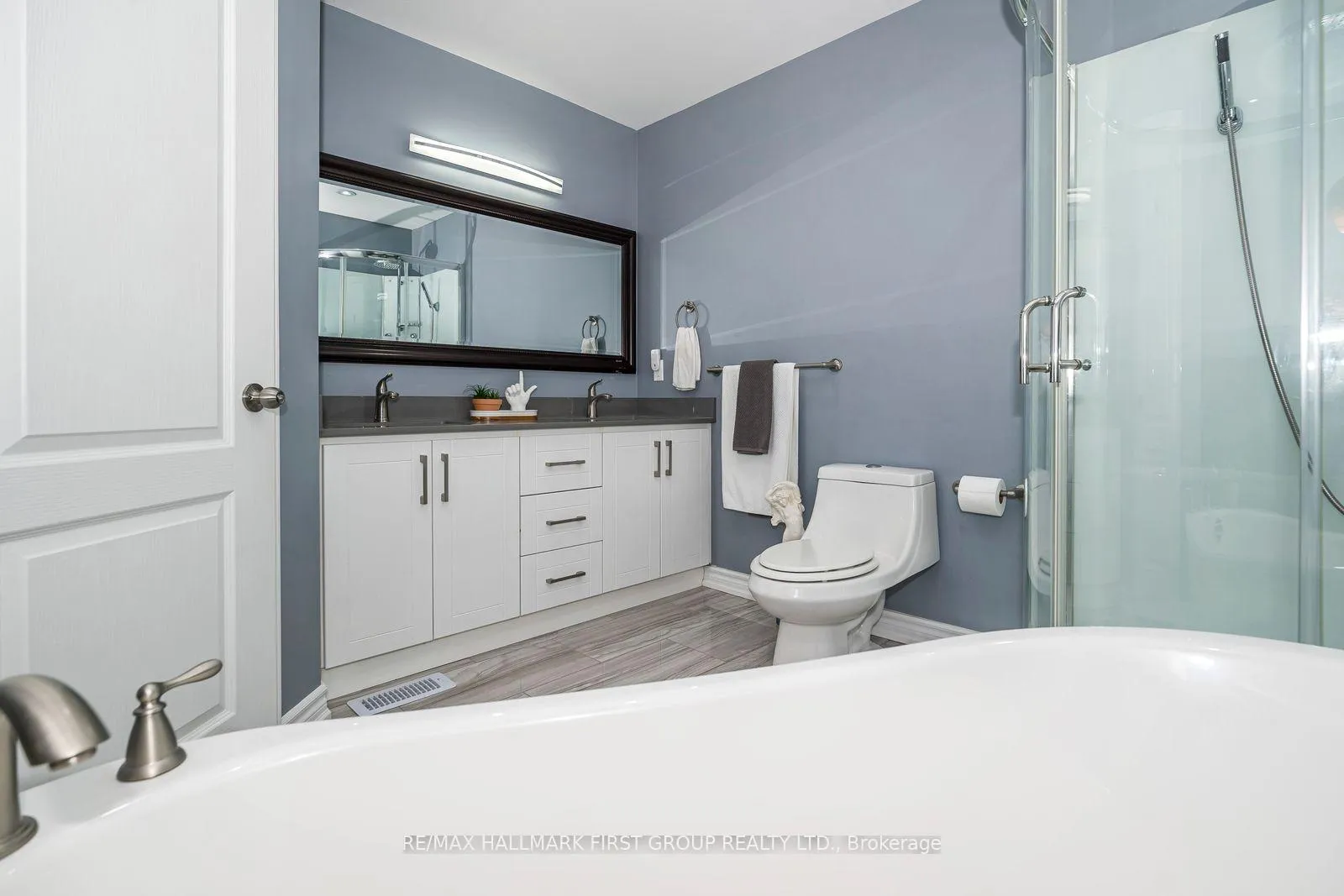 Photo 23 of 20 Batt Crescent, Ajax, Northwest Ajax — HOMEH