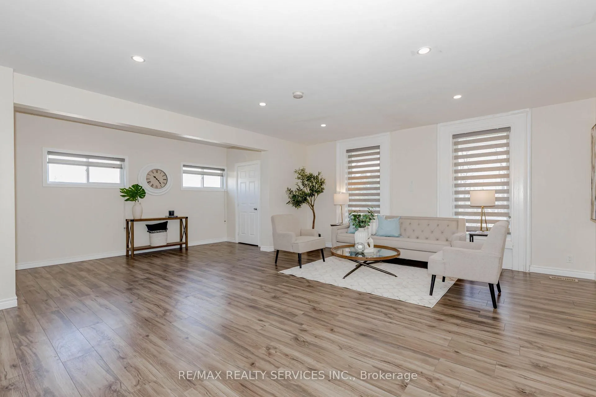 Photo 7 of 51 Simcoe Street N, Brant, Burford — HOMEH