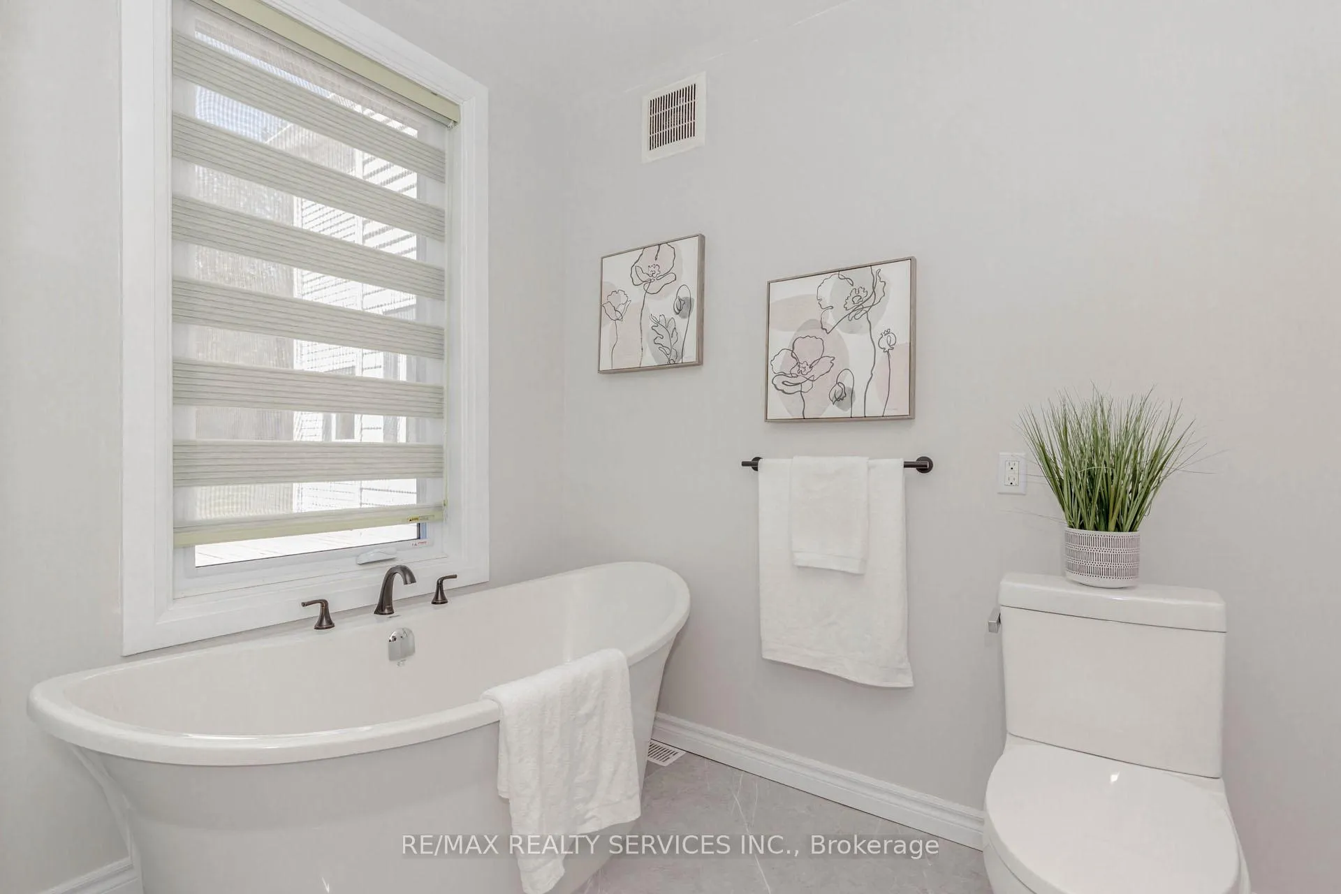 Photo 16 of 51 Simcoe Street N, Brant, Burford — HOMEH