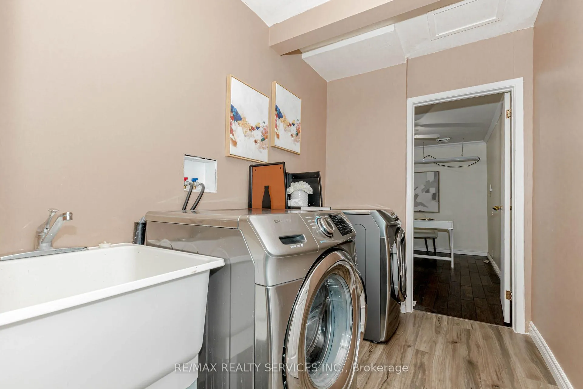 Photo 19 of 51 Simcoe Street N, Brant, Burford — HOMEH