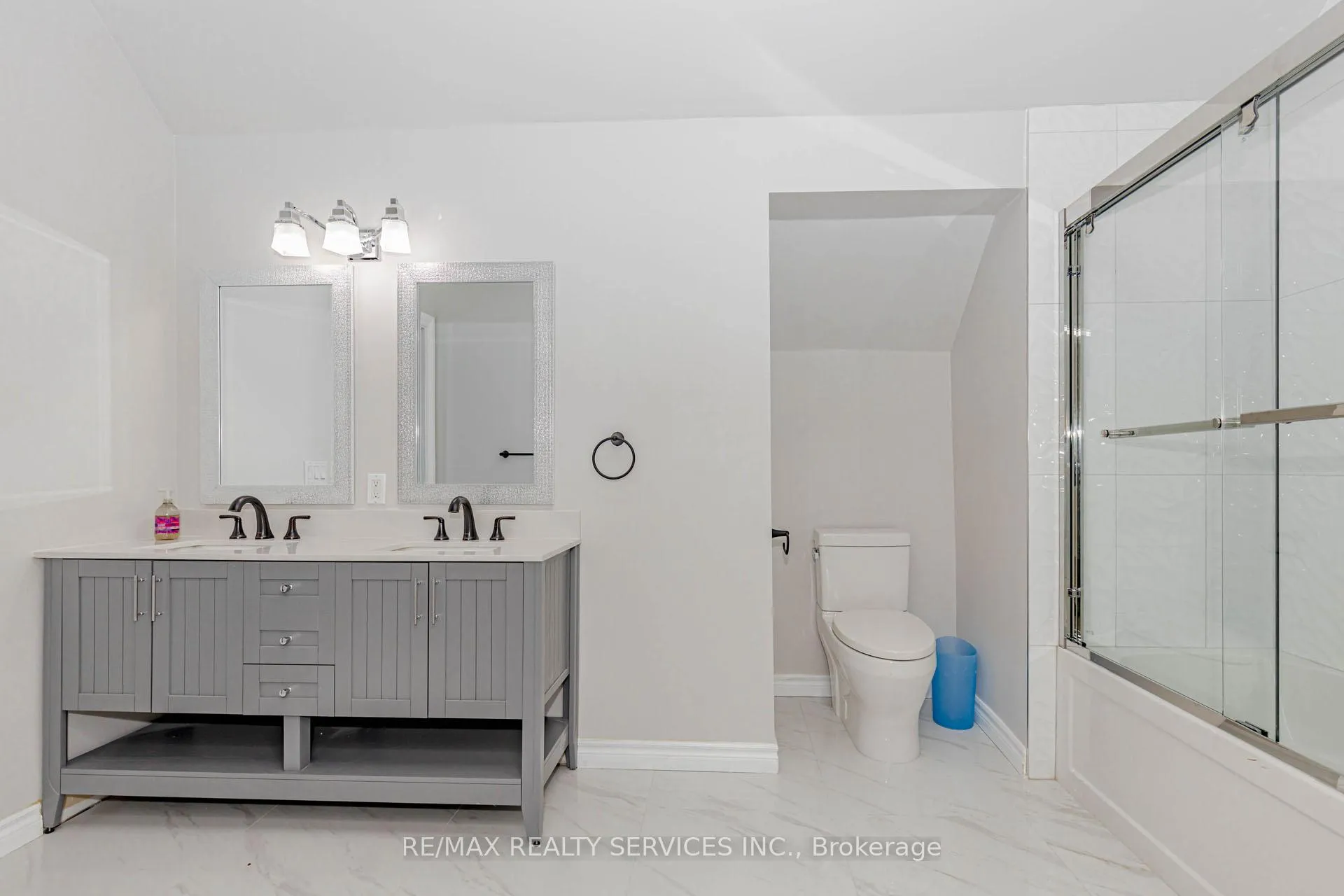 Photo 22 of 51 Simcoe Street N, Brant, Burford — HOMEH