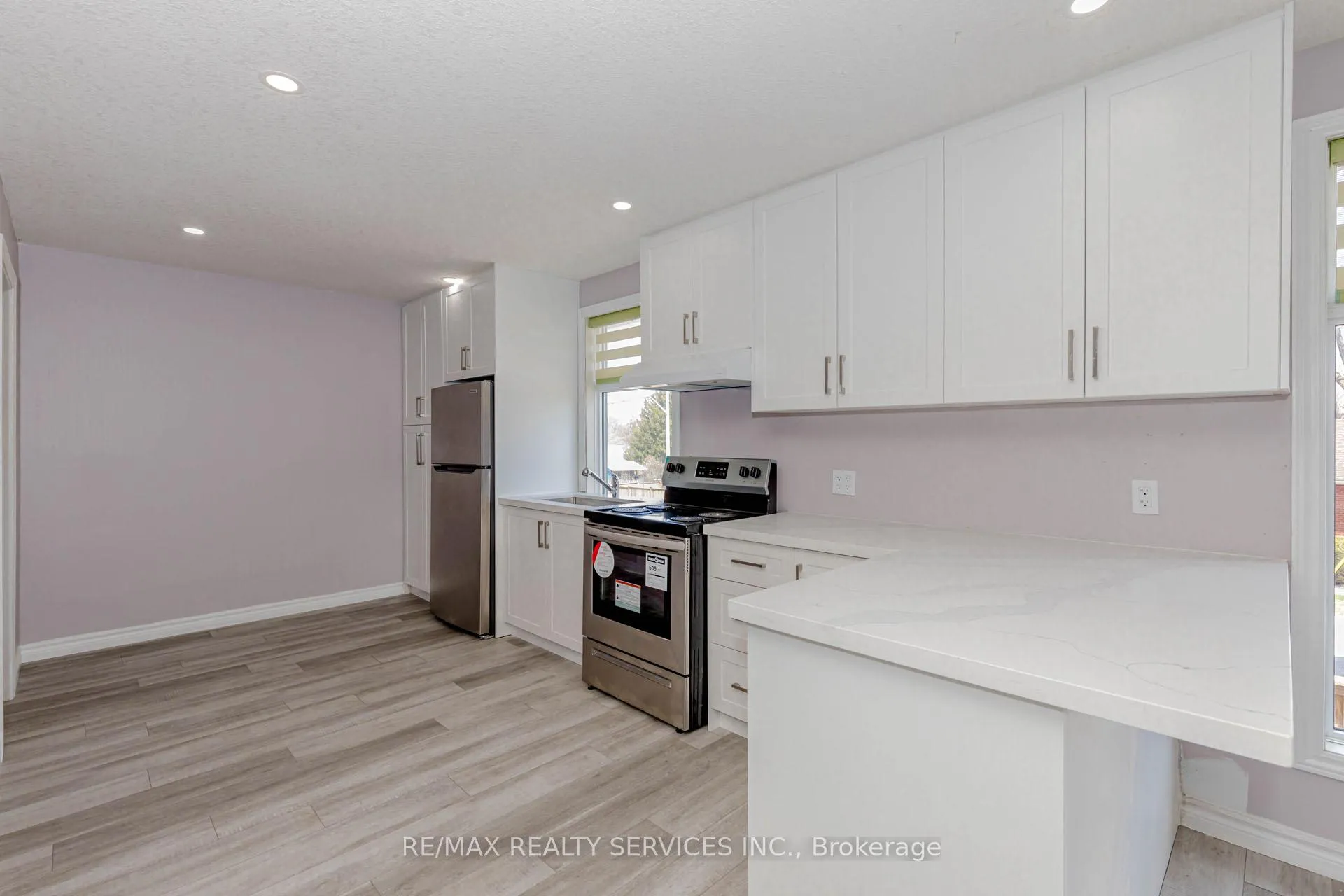 Photo 33 of 51 Simcoe Street N, Brant, Burford — HOMEH
