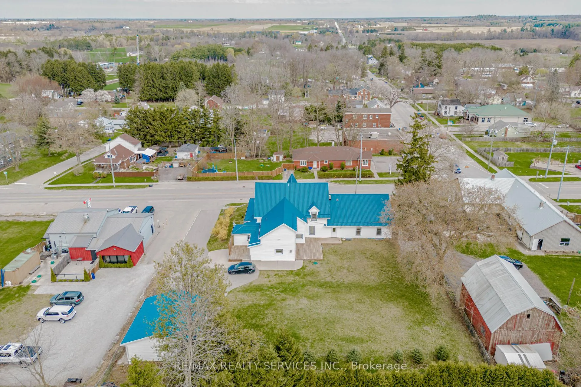 Photo 48 of 51 Simcoe Street N, Brant, Burford — HOMEH