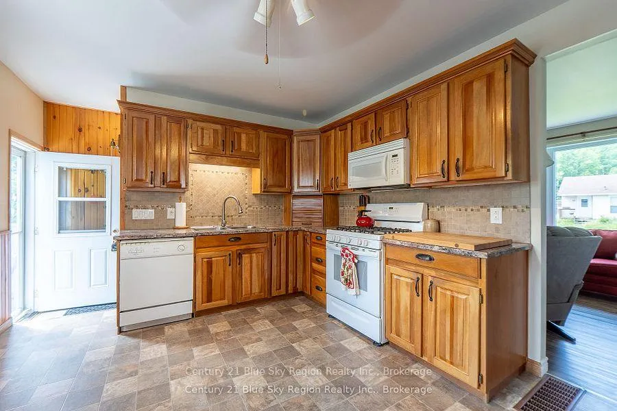 Photo 9 of 69 Spruce Drive, Temagami — HOMEH