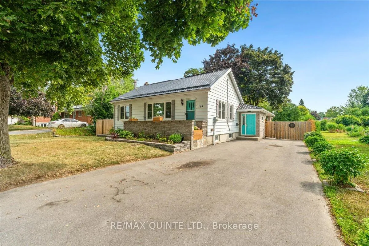 Photo 2 of 169 Avondale Road, Belleville, Belleville Ward — HOMEH