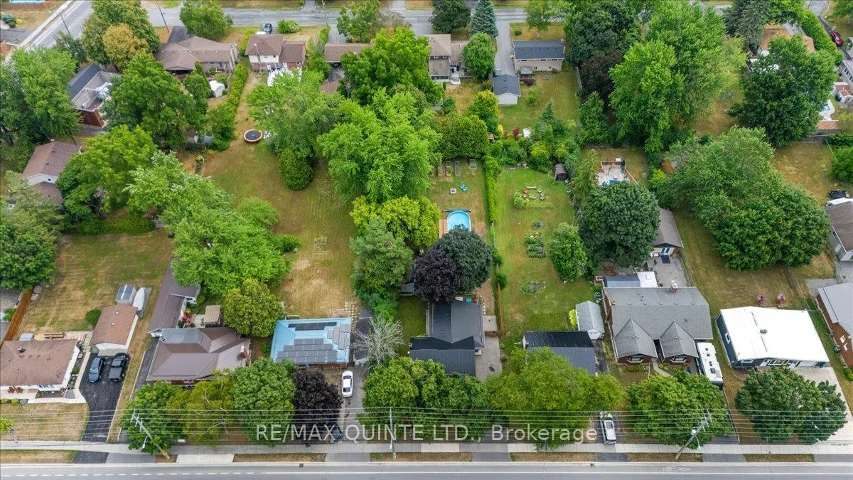 Photo 3 of 169 Avondale Road, Belleville, Belleville Ward — HOMEH