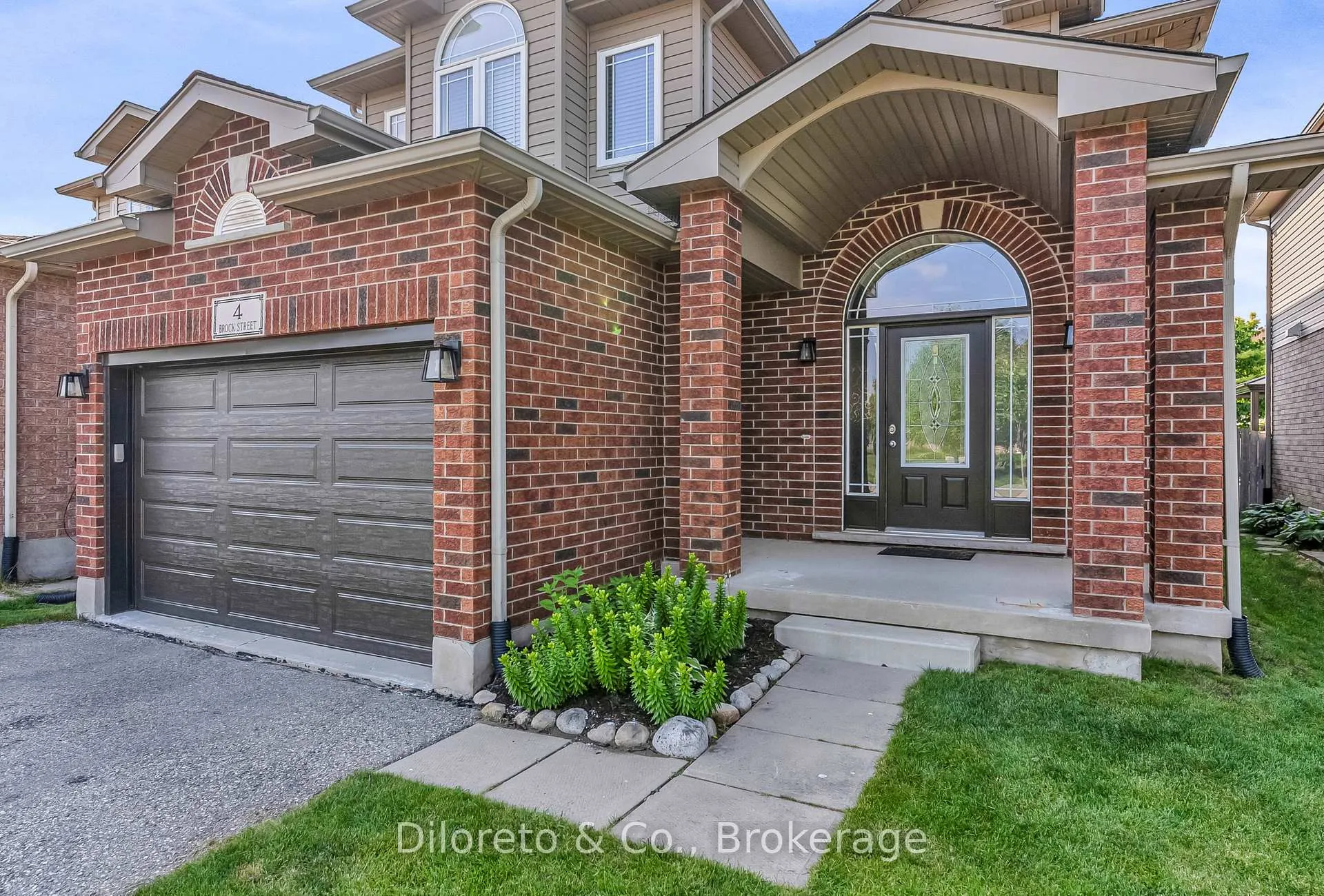 Photo 3 of 4 Brock Street, Guelph, Pineridge/Westminster Woods — HOMEH