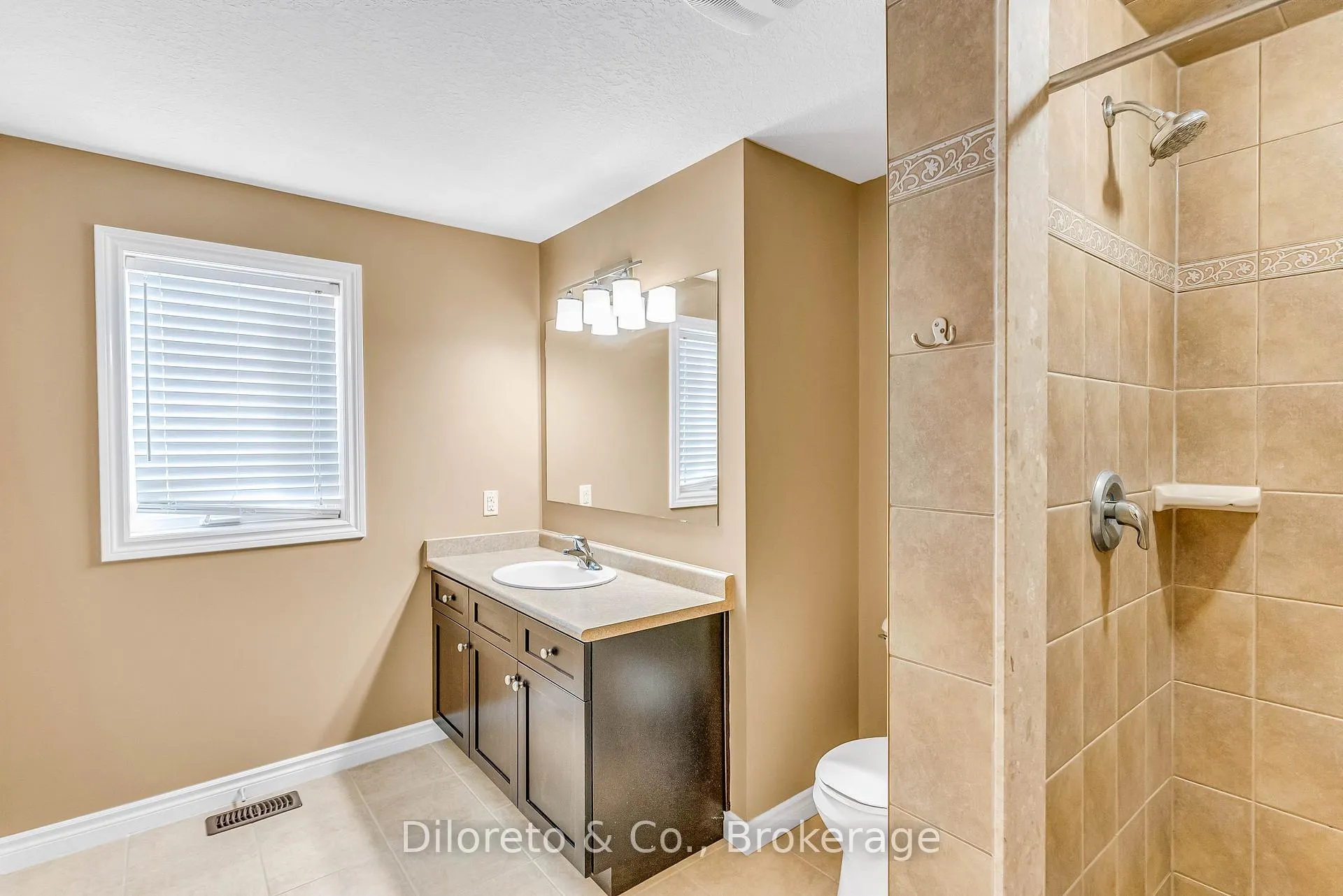 Photo 24 of 4 Brock Street, Guelph, Pineridge/Westminster Woods — HOMEH
