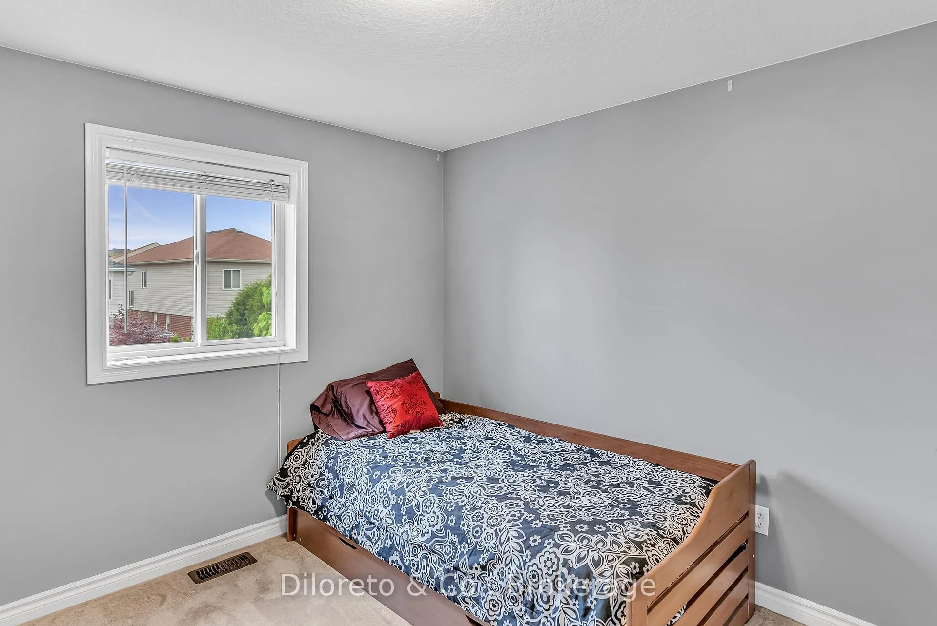 Photo 25 of 4 Brock Street, Guelph, Pineridge/Westminster Woods — HOMEH