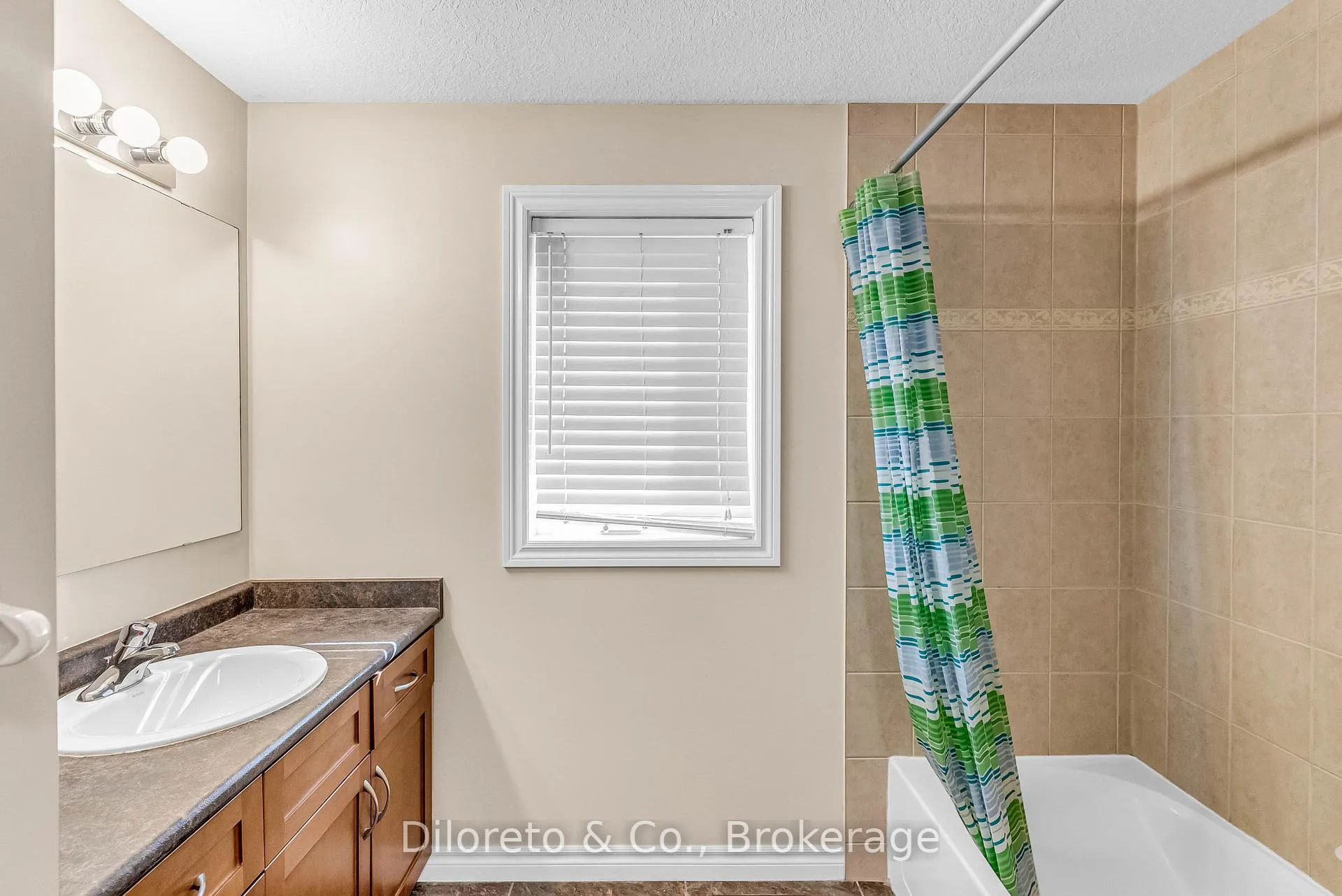 Photo 29 of 4 Brock Street, Guelph, Pineridge/Westminster Woods — HOMEH
