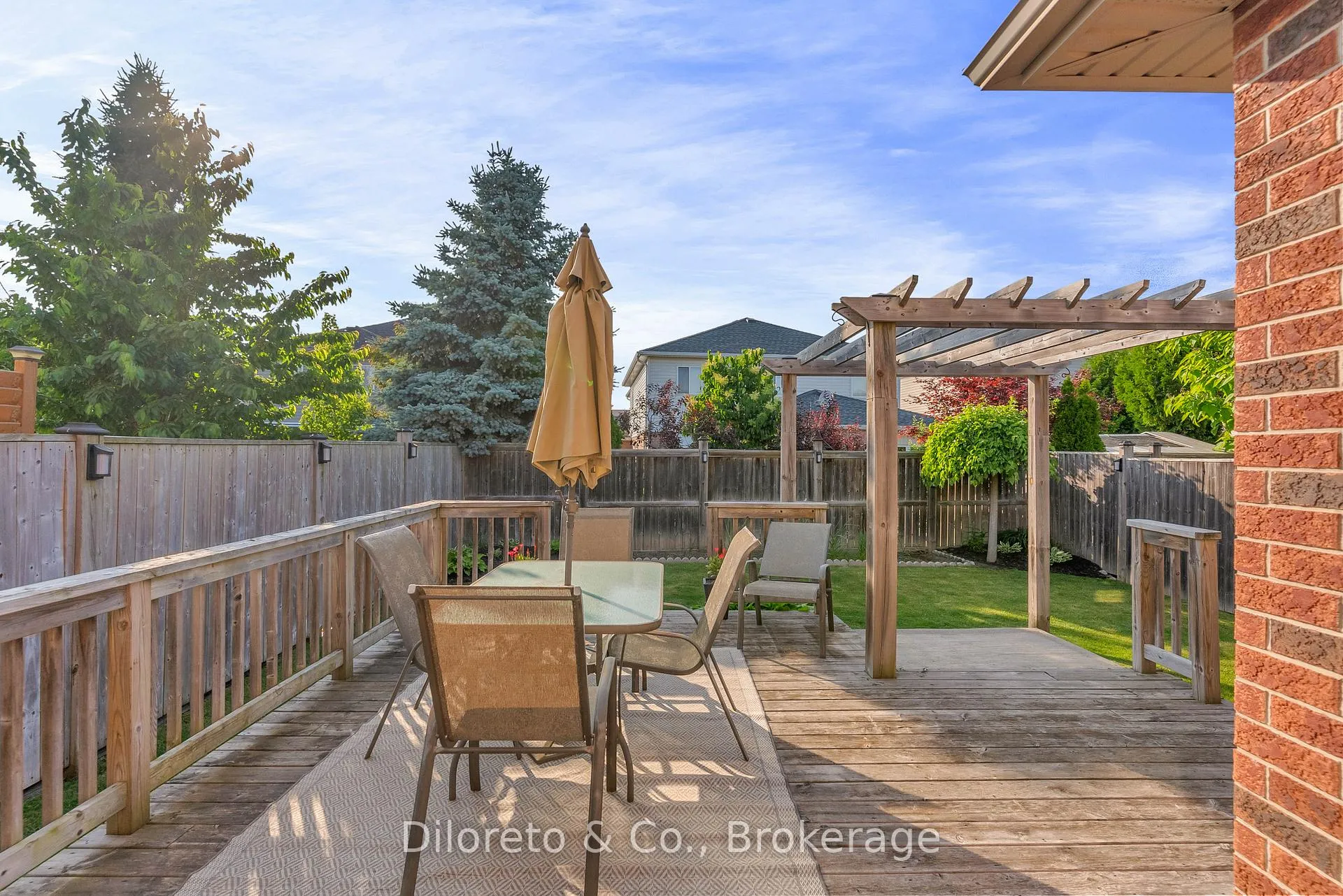 Photo 31 of 4 Brock Street, Guelph, Pineridge/Westminster Woods — HOMEH