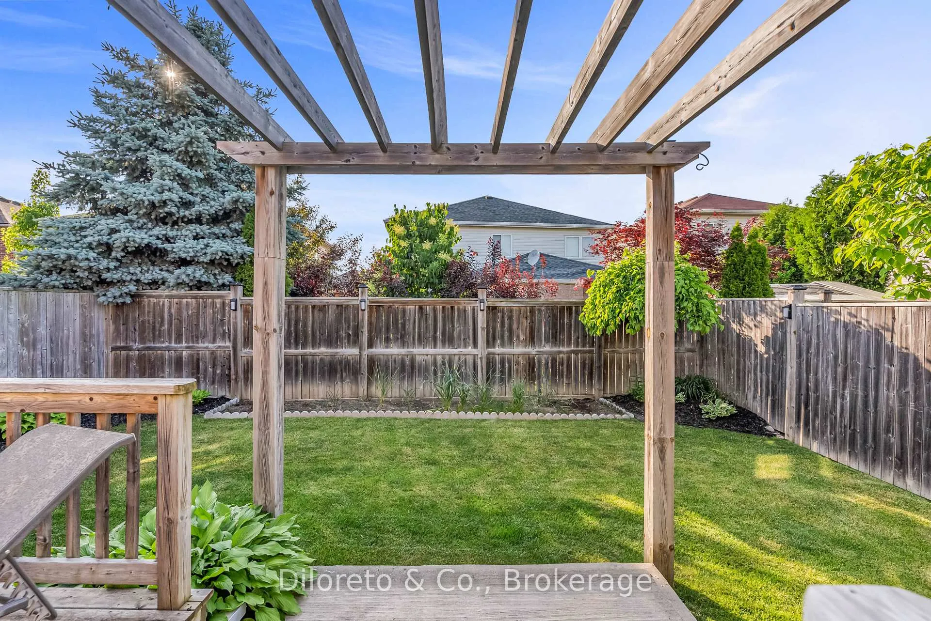 Photo 33 of 4 Brock Street, Guelph, Pineridge/Westminster Woods — HOMEH
