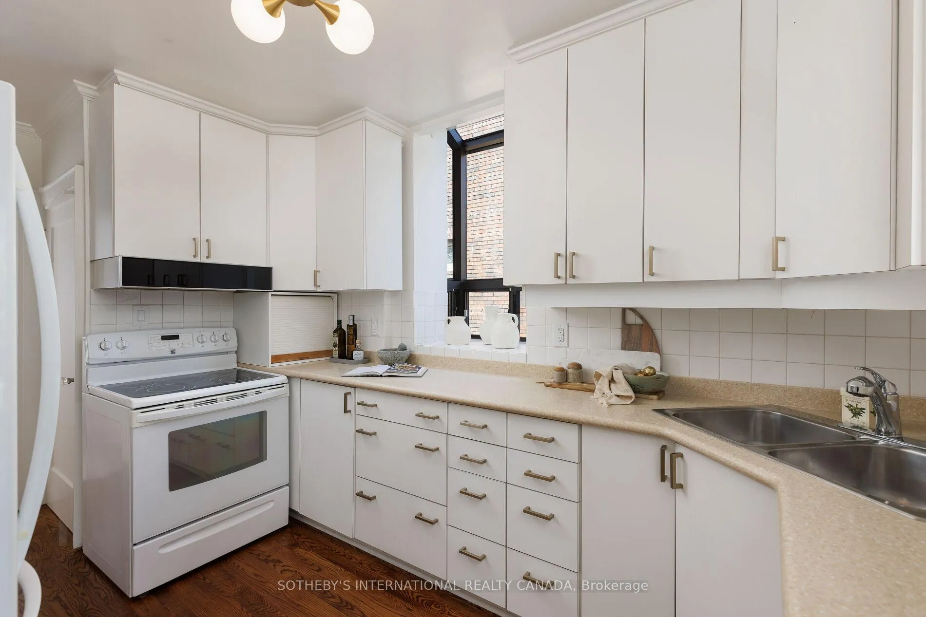 Photo 22 of 61 Eastbourne Avenue, Toronto, Yonge-Eglinton — HOMEH