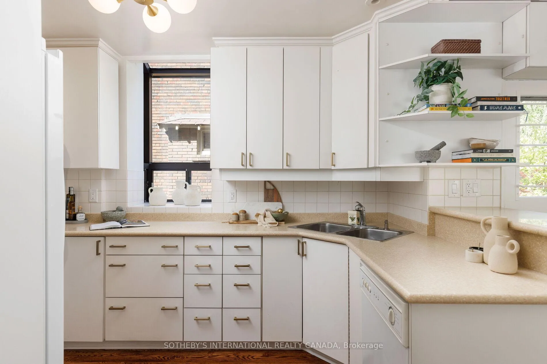 Photo 23 of 61 Eastbourne Avenue, Toronto, Yonge-Eglinton — HOMEH