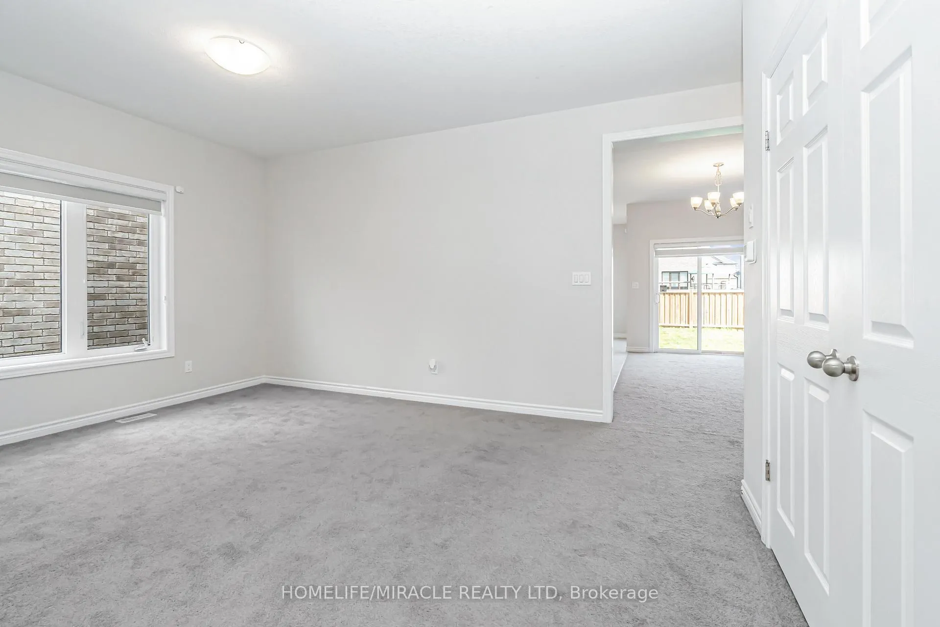 Photo 9 of 24 Sass Crescent, Brant, Paris — HOMEH