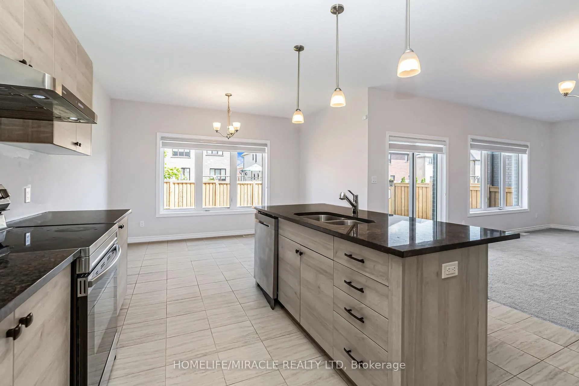 Photo 17 of 24 Sass Crescent, Brant, Paris — HOMEH