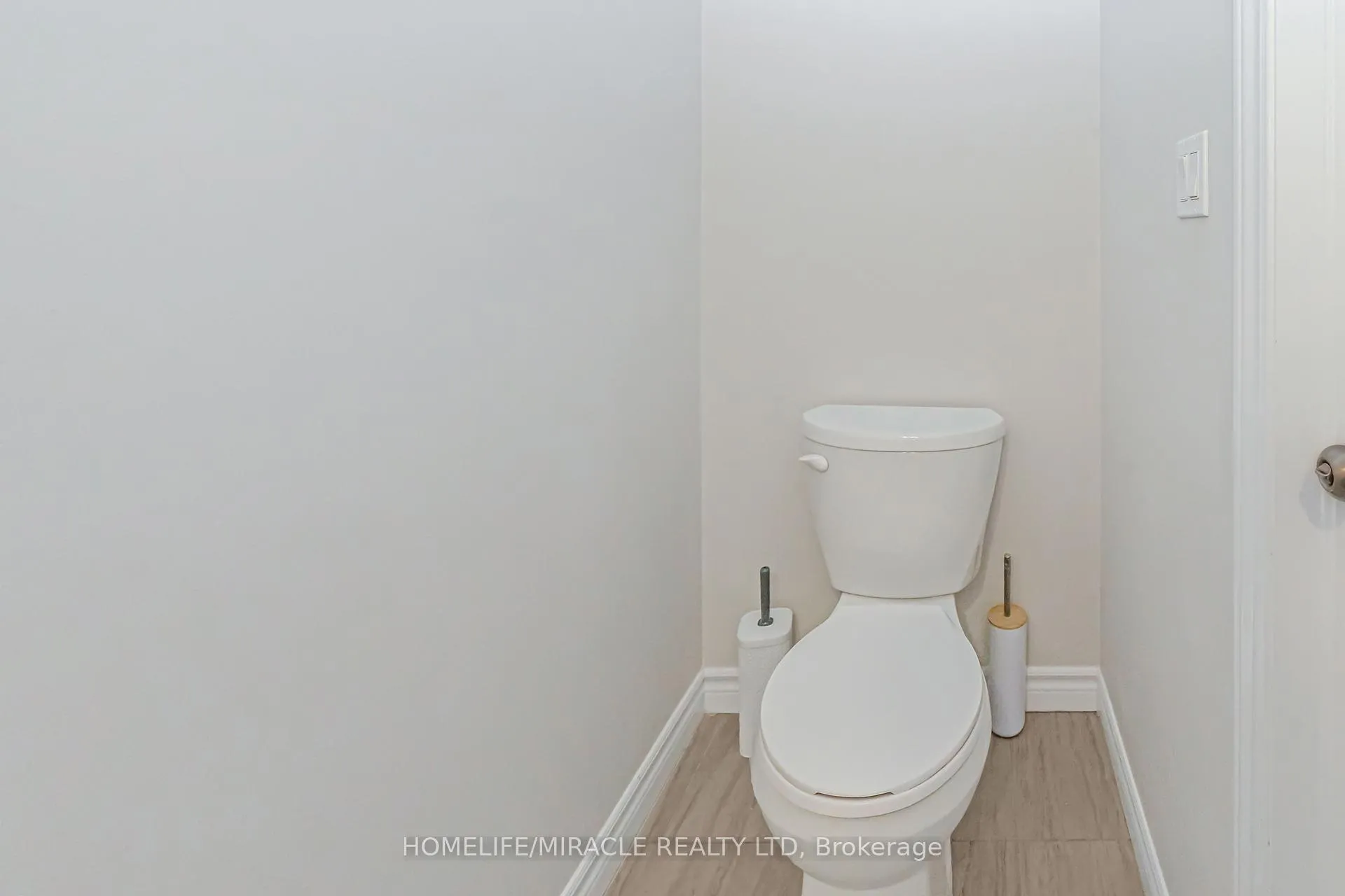 Photo 18 of 24 Sass Crescent, Brant, Paris — HOMEH