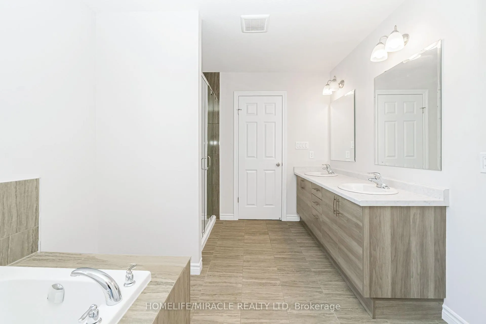 Photo 28 of 24 Sass Crescent, Brant, Paris — HOMEH