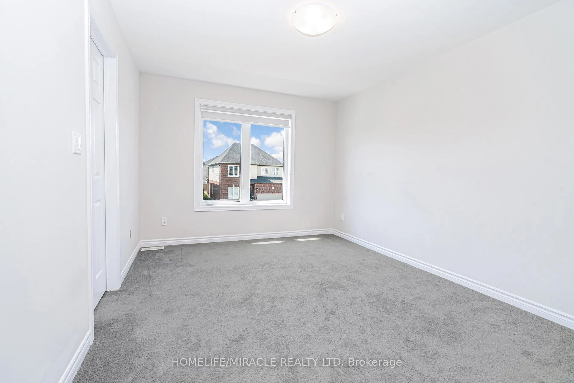 Photo 36 of 24 Sass Crescent, Brant, Paris — HOMEH