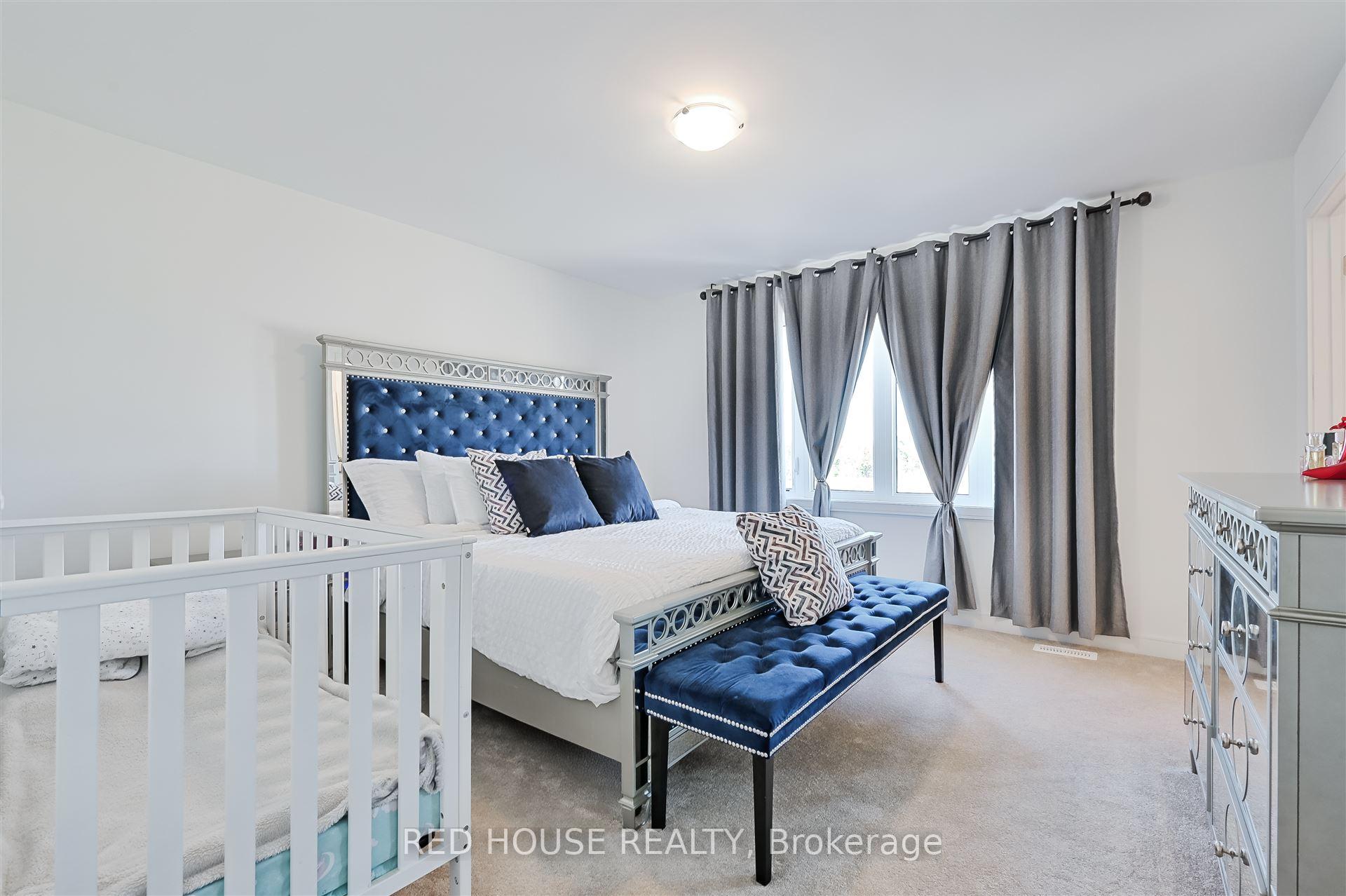 Photo 6 of 13 Blue Forest Crescent, Barrie, Innis-Shore — HOMEH