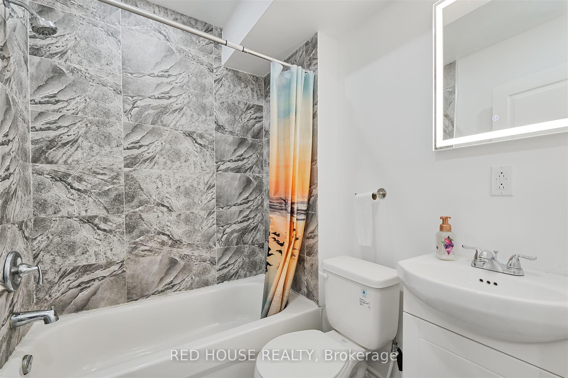 Photo 19 of 13 Blue Forest Crescent, Barrie, Innis-Shore — HOMEH