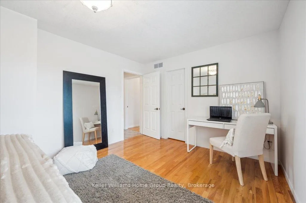 Photo 17 of 38 Oakridge Crescent, Guelph, Pineridge/Westminster Woods — HOMEH
