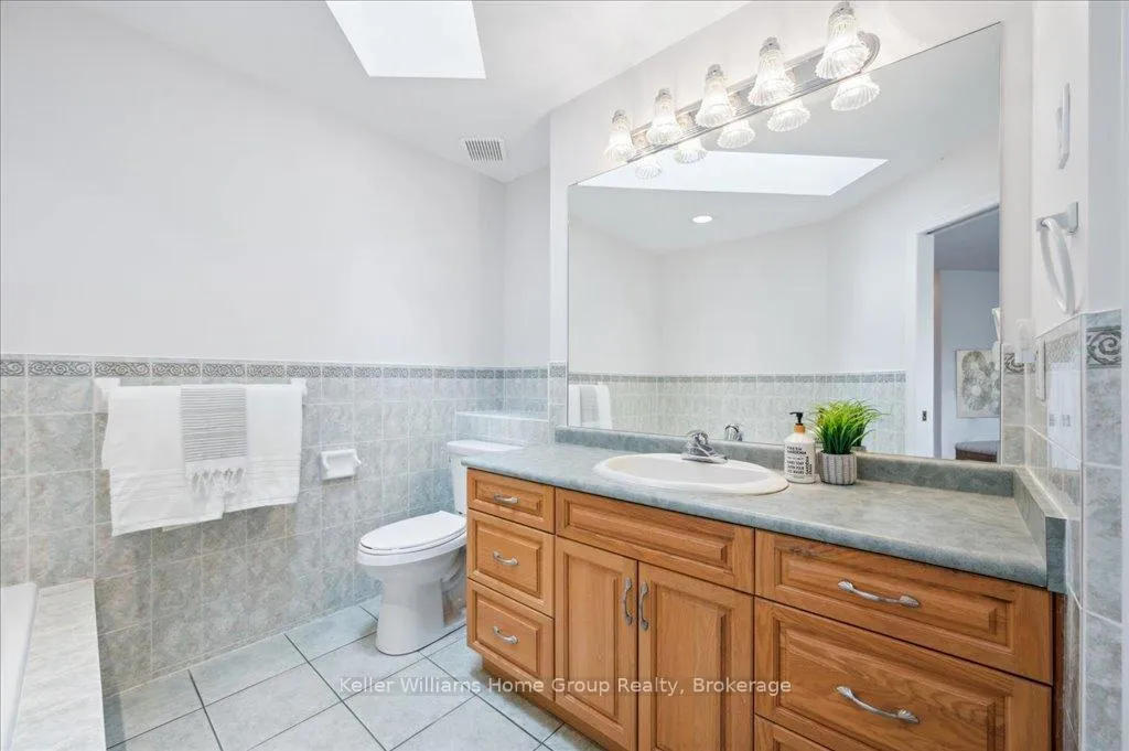 Photo 21 of 38 Oakridge Crescent, Guelph, Pineridge/Westminster Woods — HOMEH