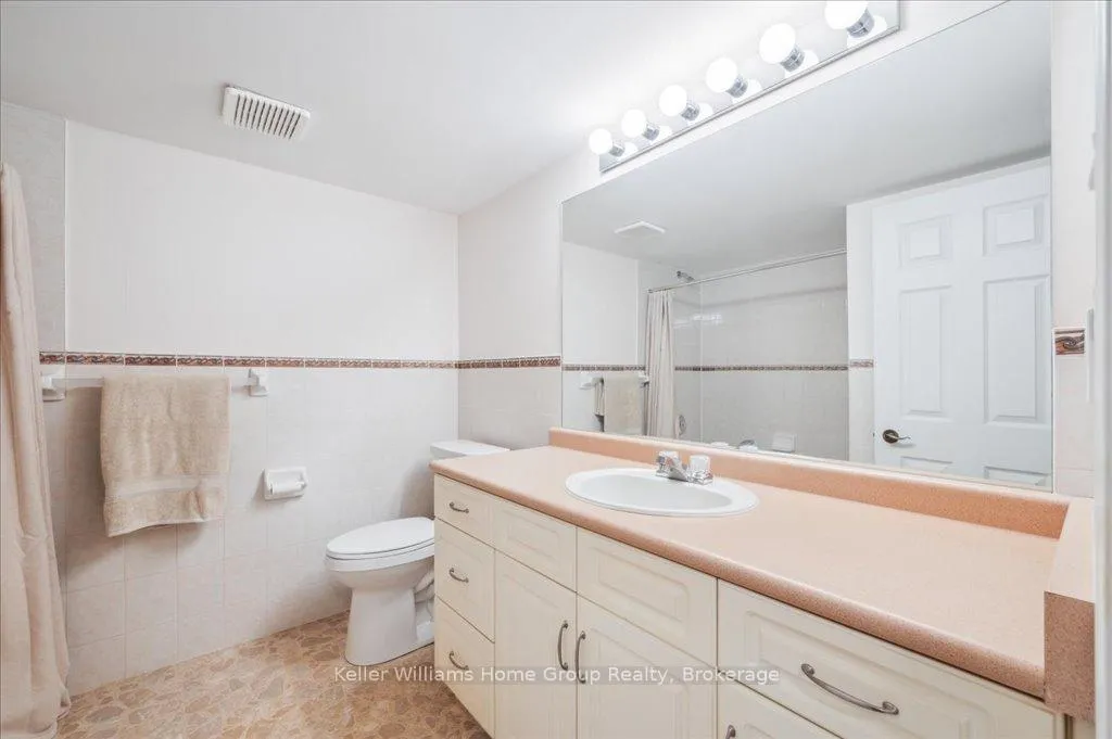 Photo 25 of 38 Oakridge Crescent, Guelph, Pineridge/Westminster Woods — HOMEH