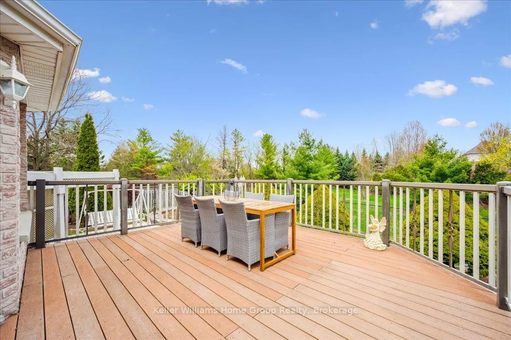 Photo 26 of 38 Oakridge Crescent, Guelph, Pineridge/Westminster Woods — HOMEH