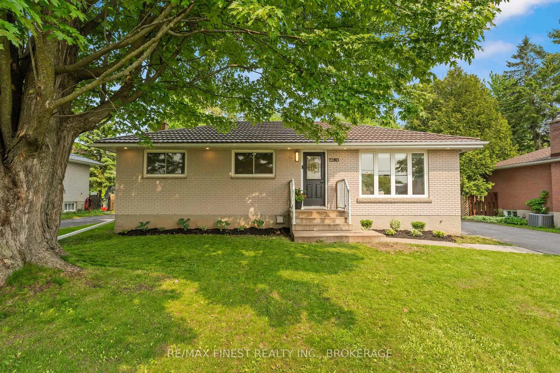 Photo 1 of 1280 Westbrook Road, Kingston, City Northwest — HOMEH