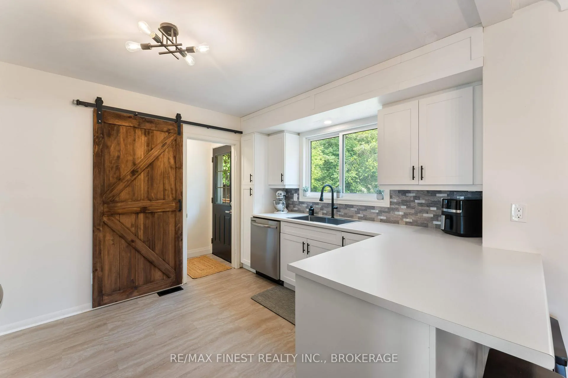 Photo 10 of 1280 Westbrook Road, Kingston, City Northwest — HOMEH