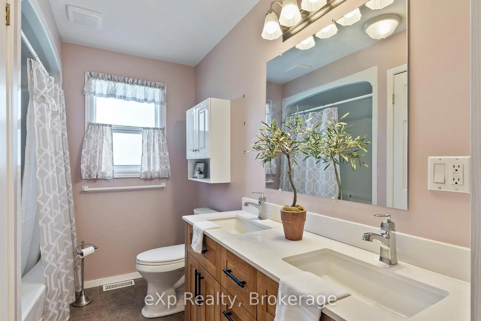 Photo 19 of 473027 Southgate 47 Side Road, Southgate — HOMEH
