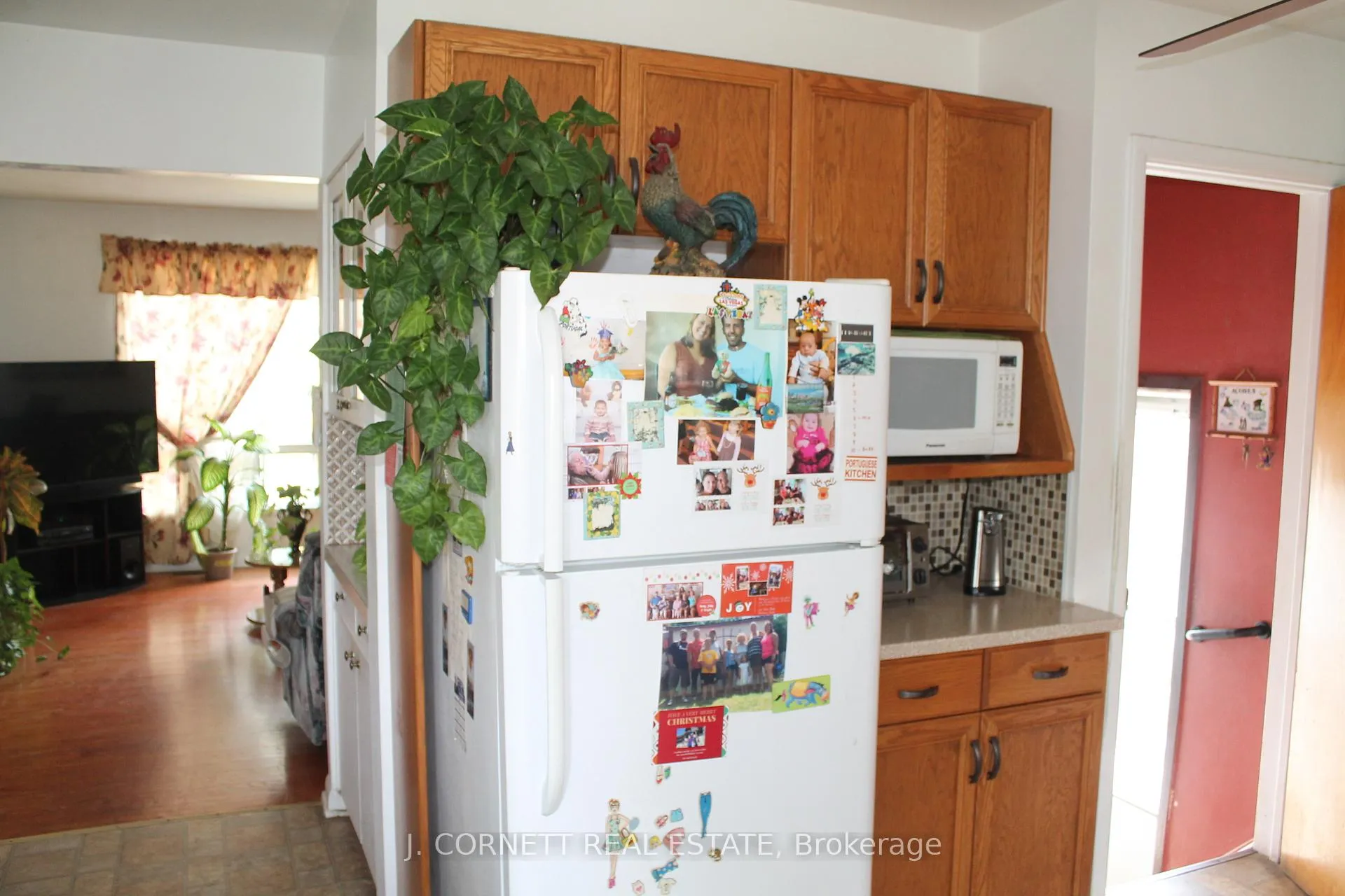 Photo 3 of 421 Bellevue Crescent S, Cornwall — HOMEH