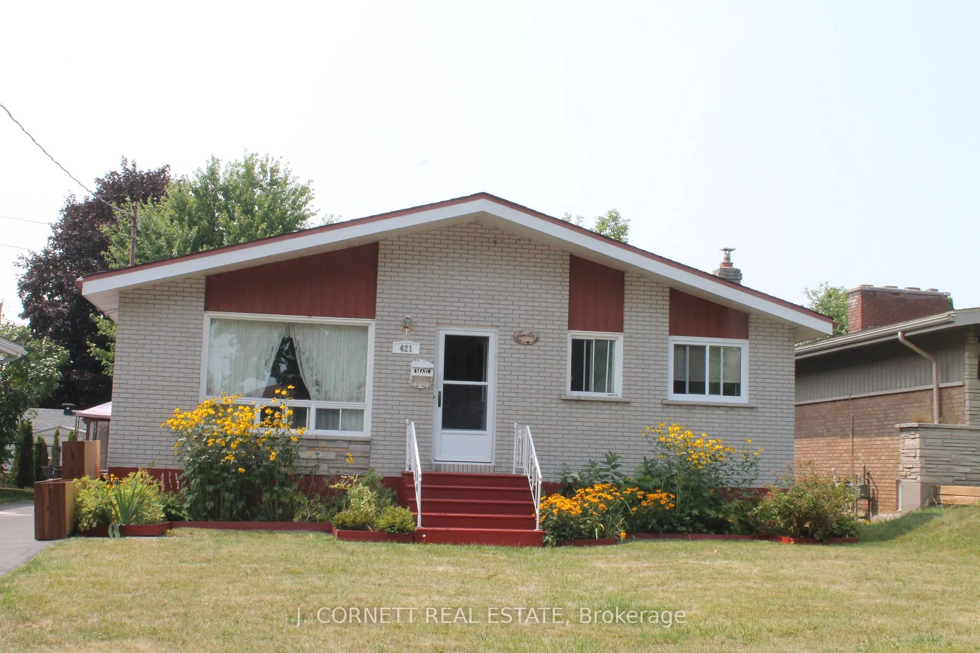 Photo 14 of 421 Bellevue Crescent S, Cornwall — HOMEH