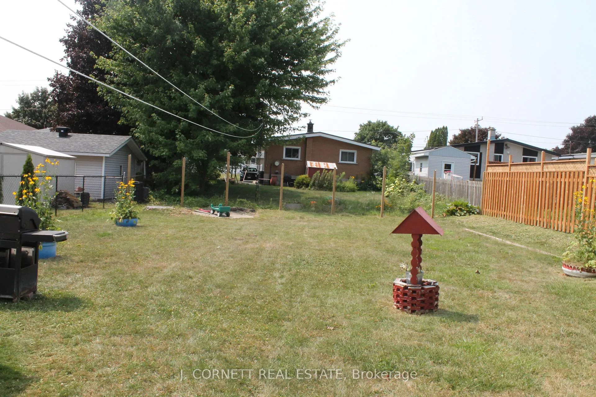Photo 16 of 421 Bellevue Crescent S, Cornwall — HOMEH