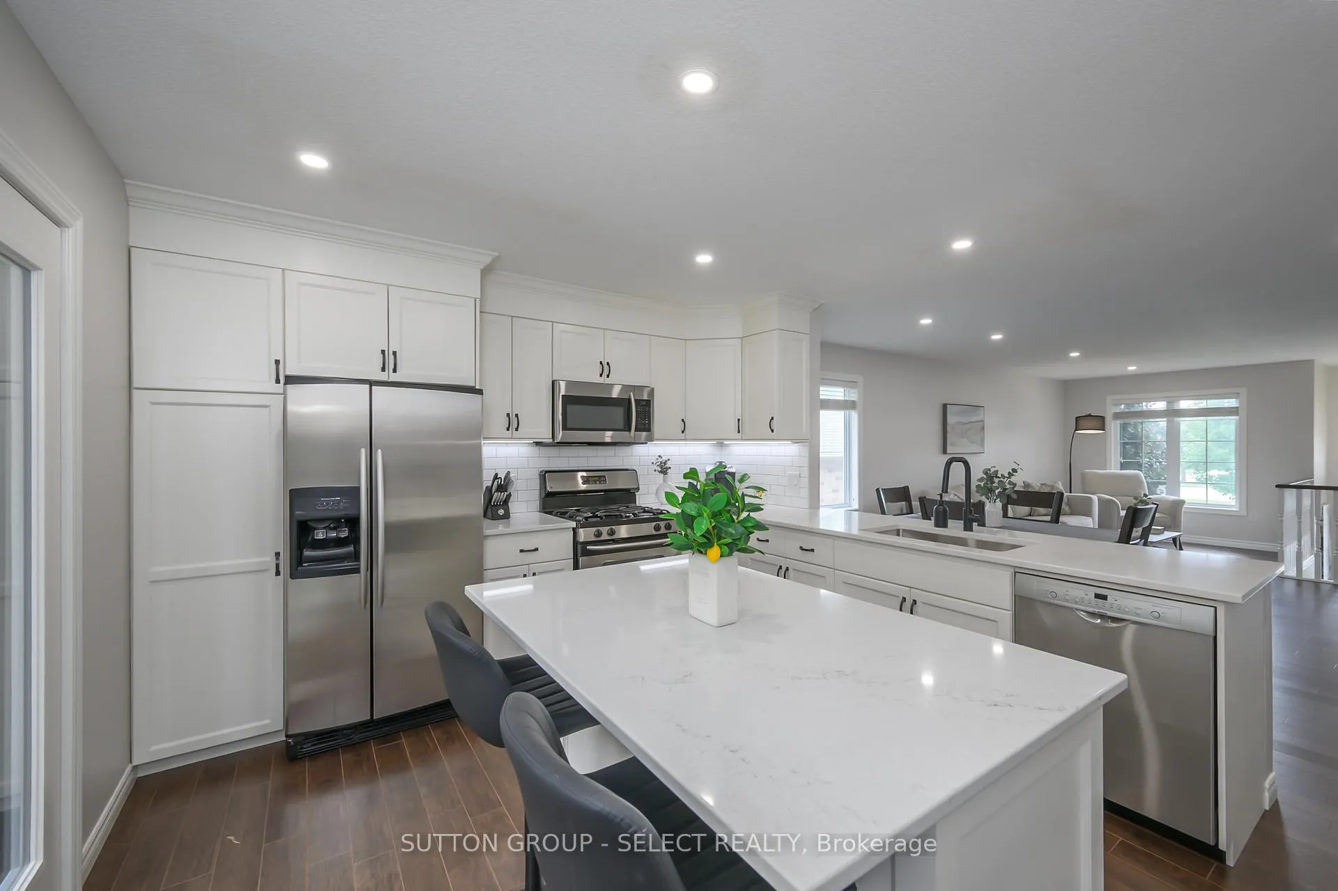 Photo 12 of 83 Middlesex Drive, Strathroy-Caradoc, NE — HOMEH