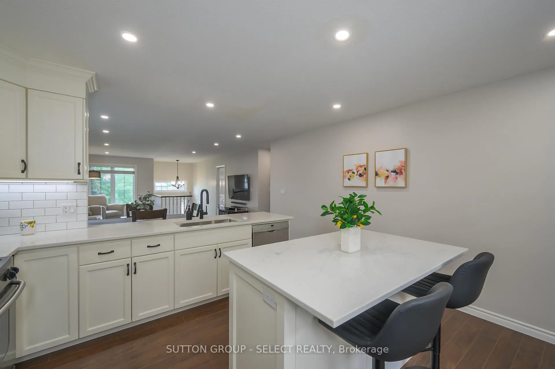 Photo 13 of 83 Middlesex Drive, Strathroy-Caradoc, NE — HOMEH