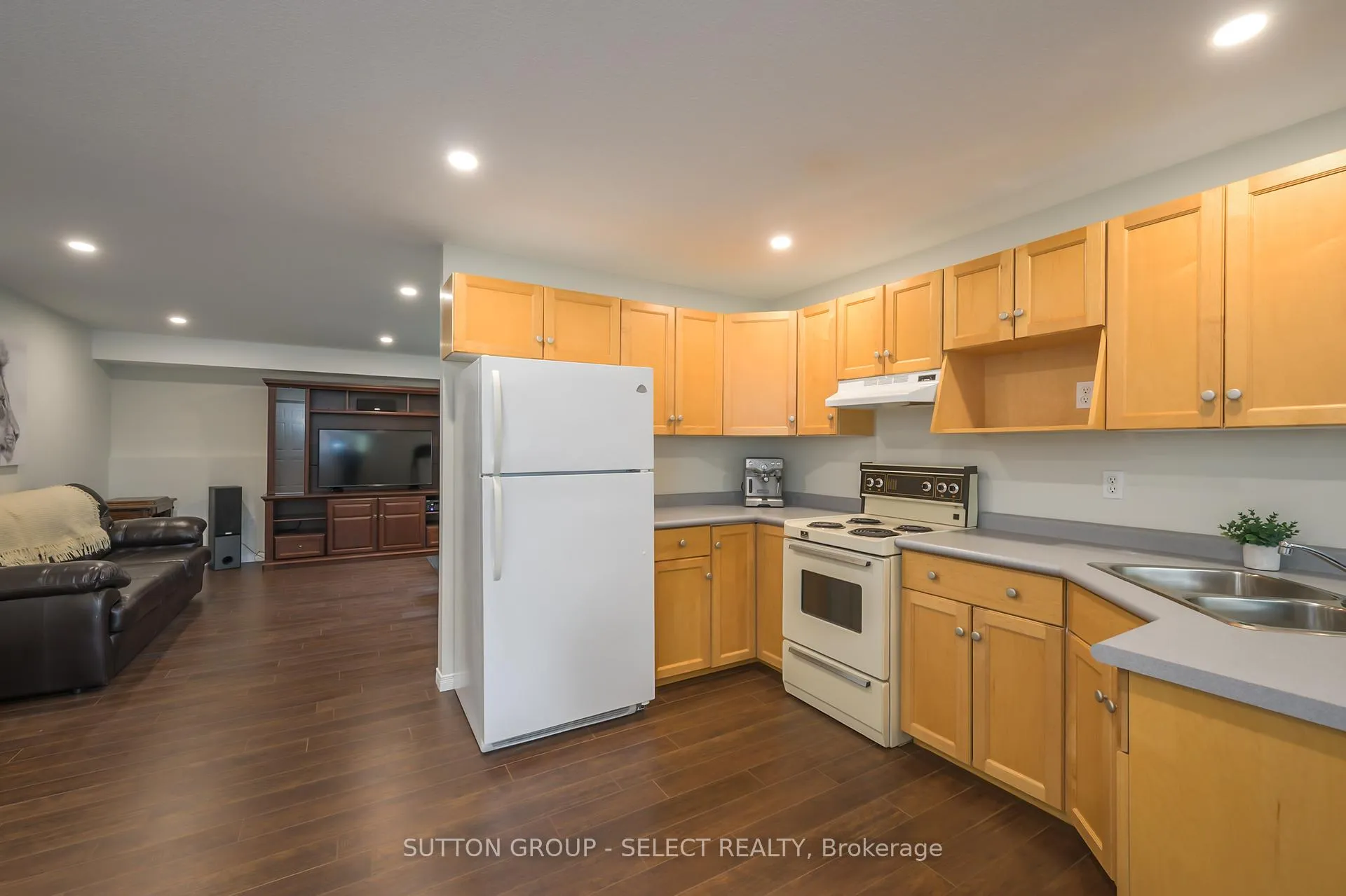Photo 28 of 83 Middlesex Drive, Strathroy-Caradoc, NE — HOMEH
