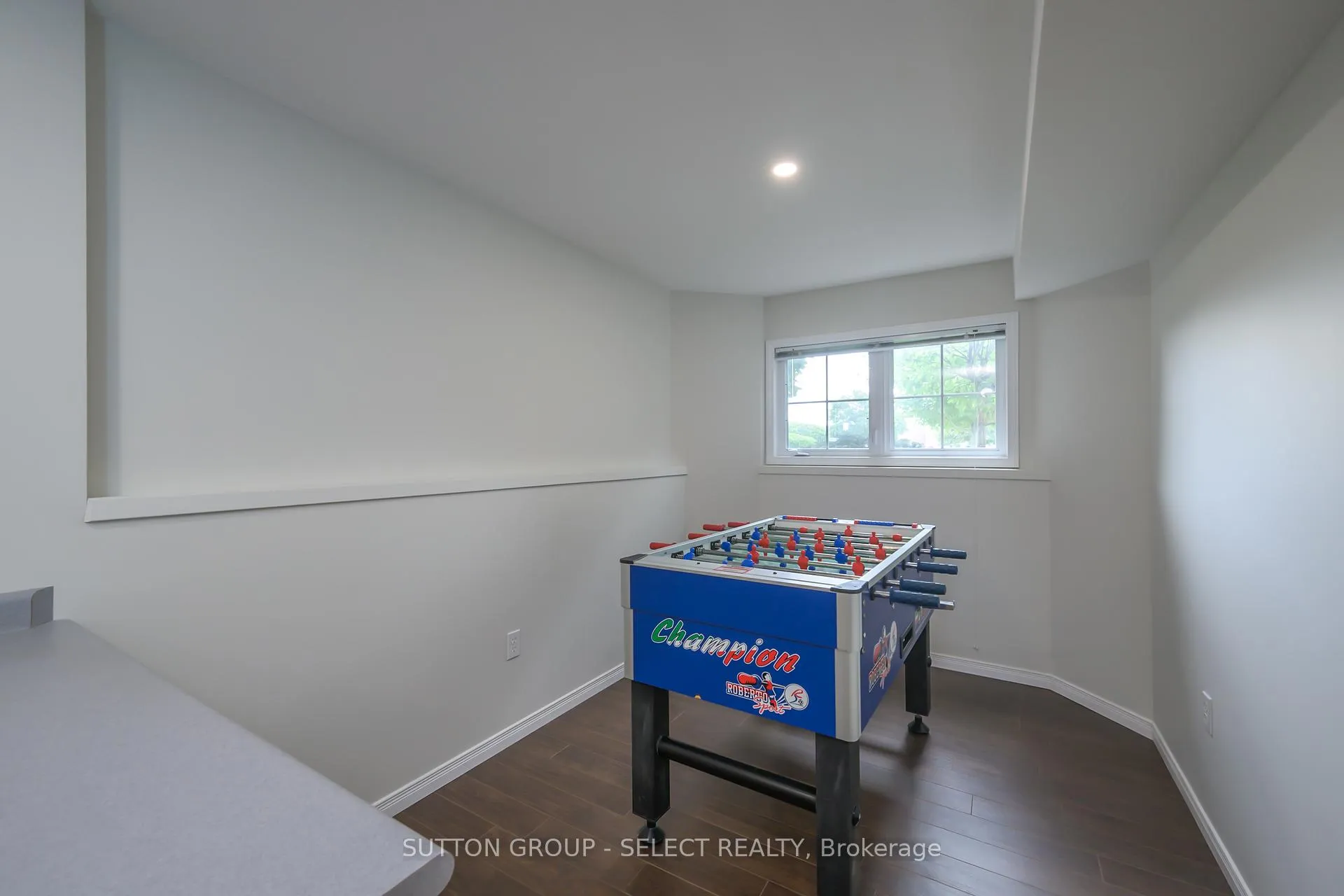 Photo 29 of 83 Middlesex Drive, Strathroy-Caradoc, NE — HOMEH