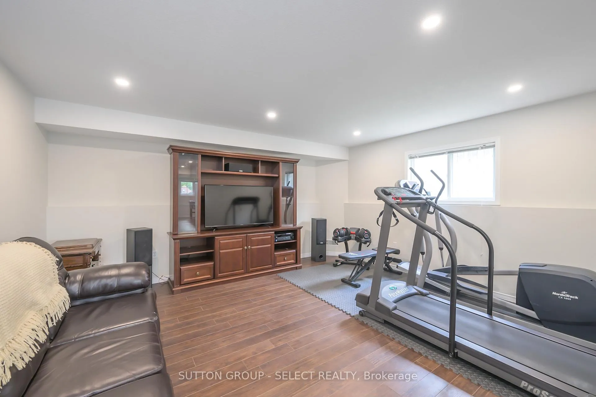 Photo 30 of 83 Middlesex Drive, Strathroy-Caradoc, NE — HOMEH