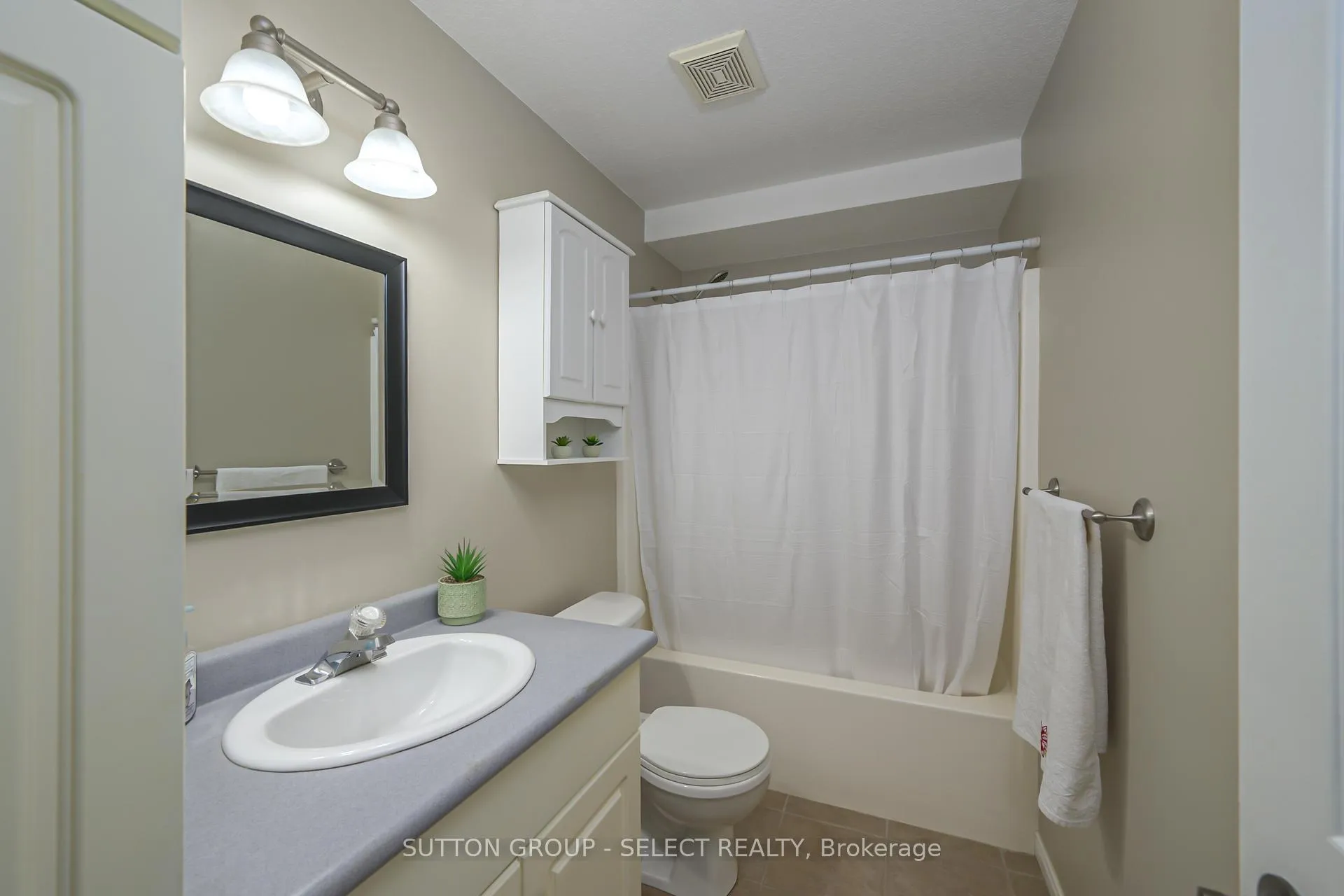 Photo 35 of 83 Middlesex Drive, Strathroy-Caradoc, NE — HOMEH