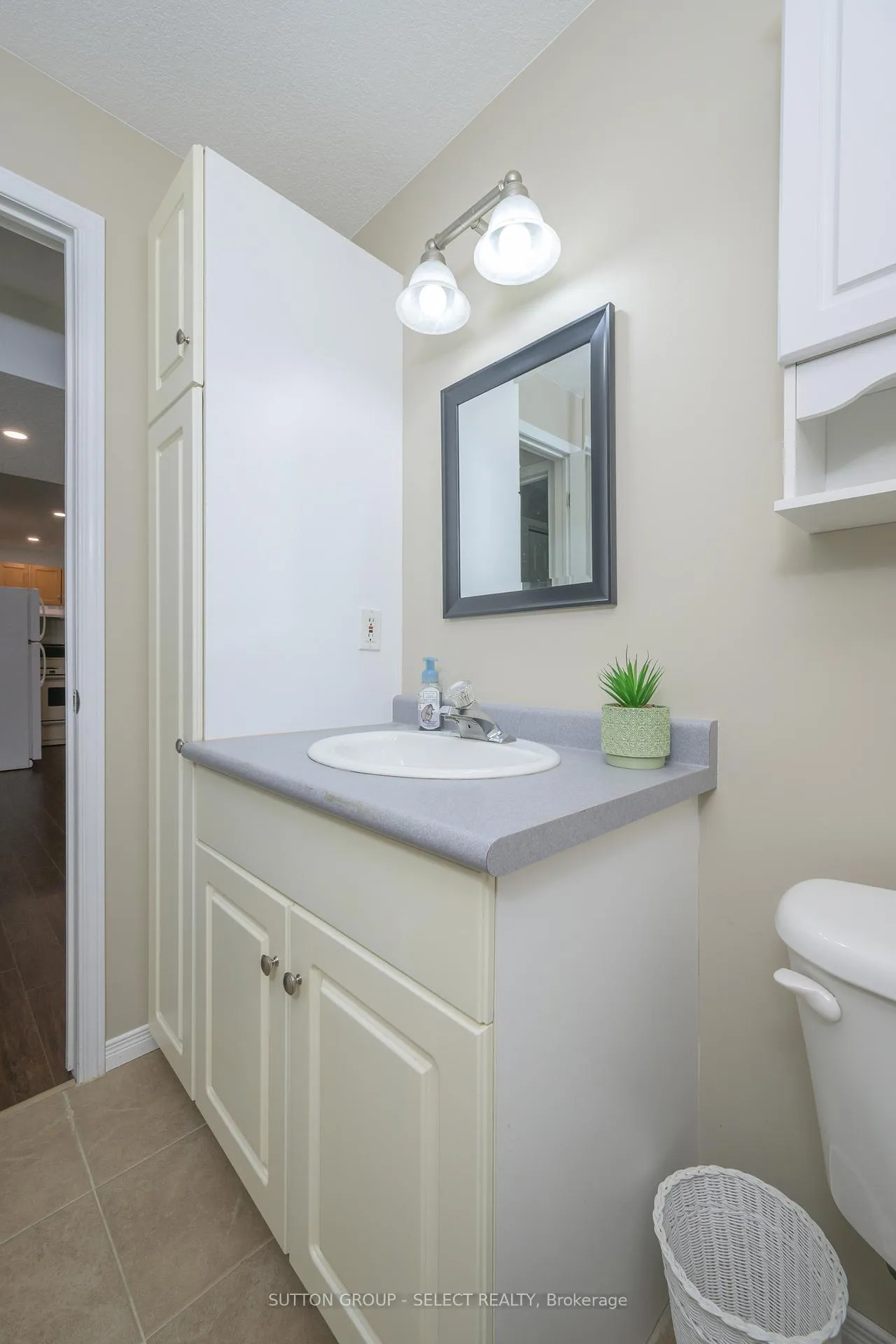 Photo 36 of 83 Middlesex Drive, Strathroy-Caradoc, NE — HOMEH