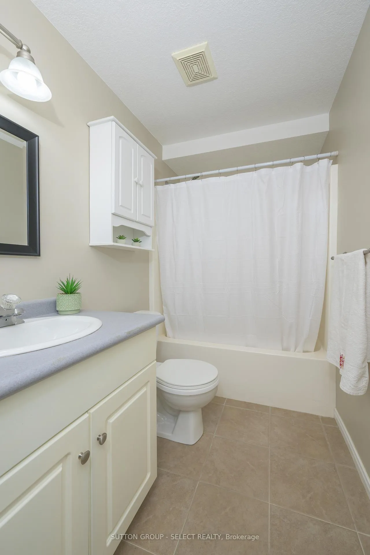 Photo 37 of 83 Middlesex Drive, Strathroy-Caradoc, NE — HOMEH