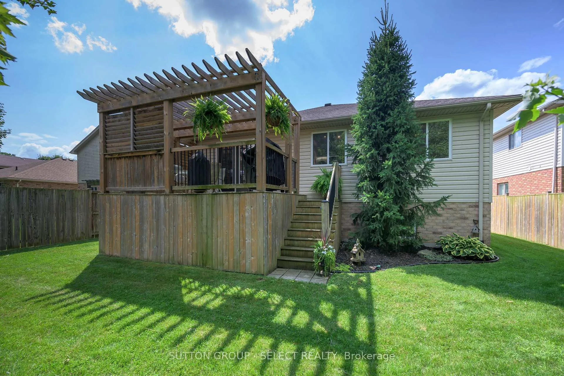 Photo 44 of 83 Middlesex Drive, Strathroy-Caradoc, NE — HOMEH
