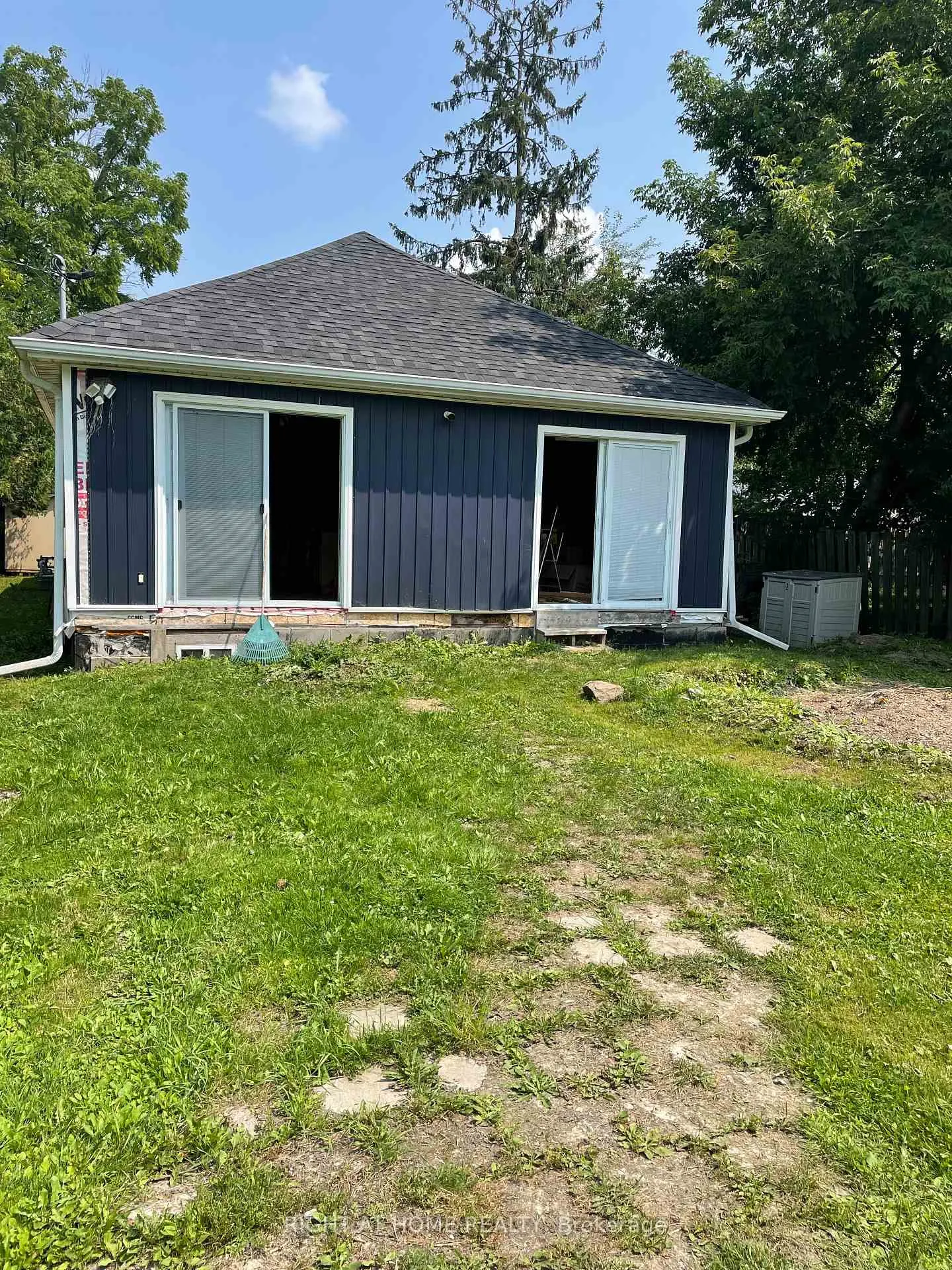 Photo 275 of 47 Metropolitan Crescent, Georgina, Keswick North — HOMEH