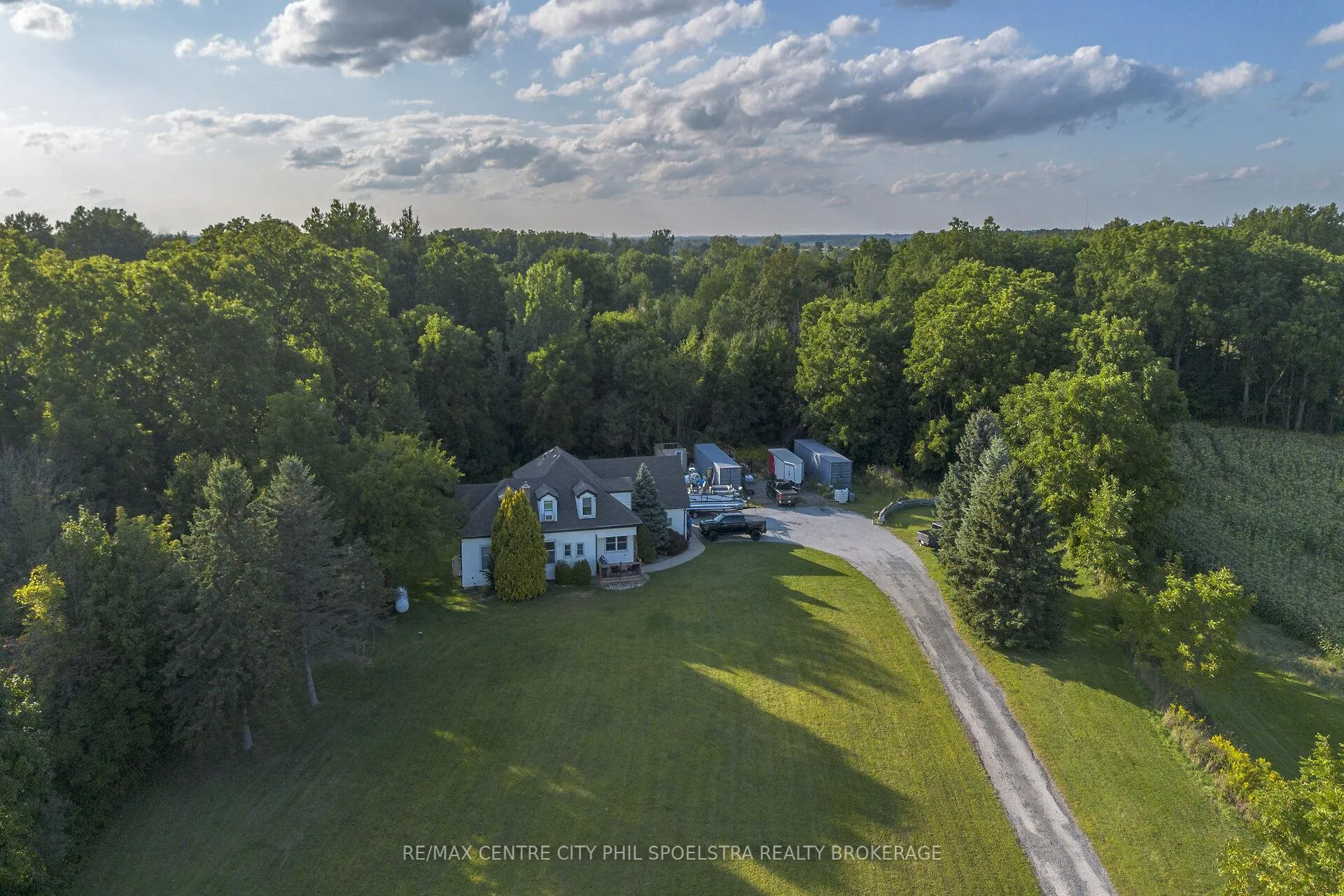 Photo 12 of 7496 Decker Drive, Middlesex Centre, Delaware Town — HOMEH