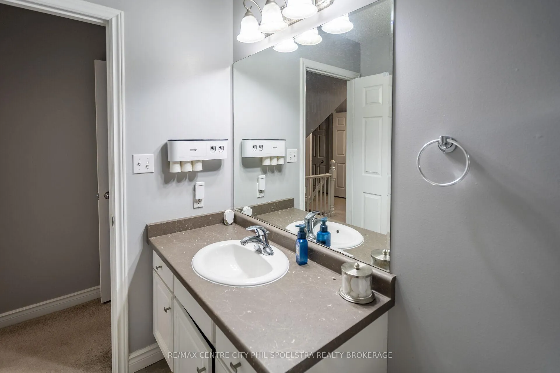 Photo 28 of 7496 Decker Drive, Middlesex Centre, Delaware Town — HOMEH