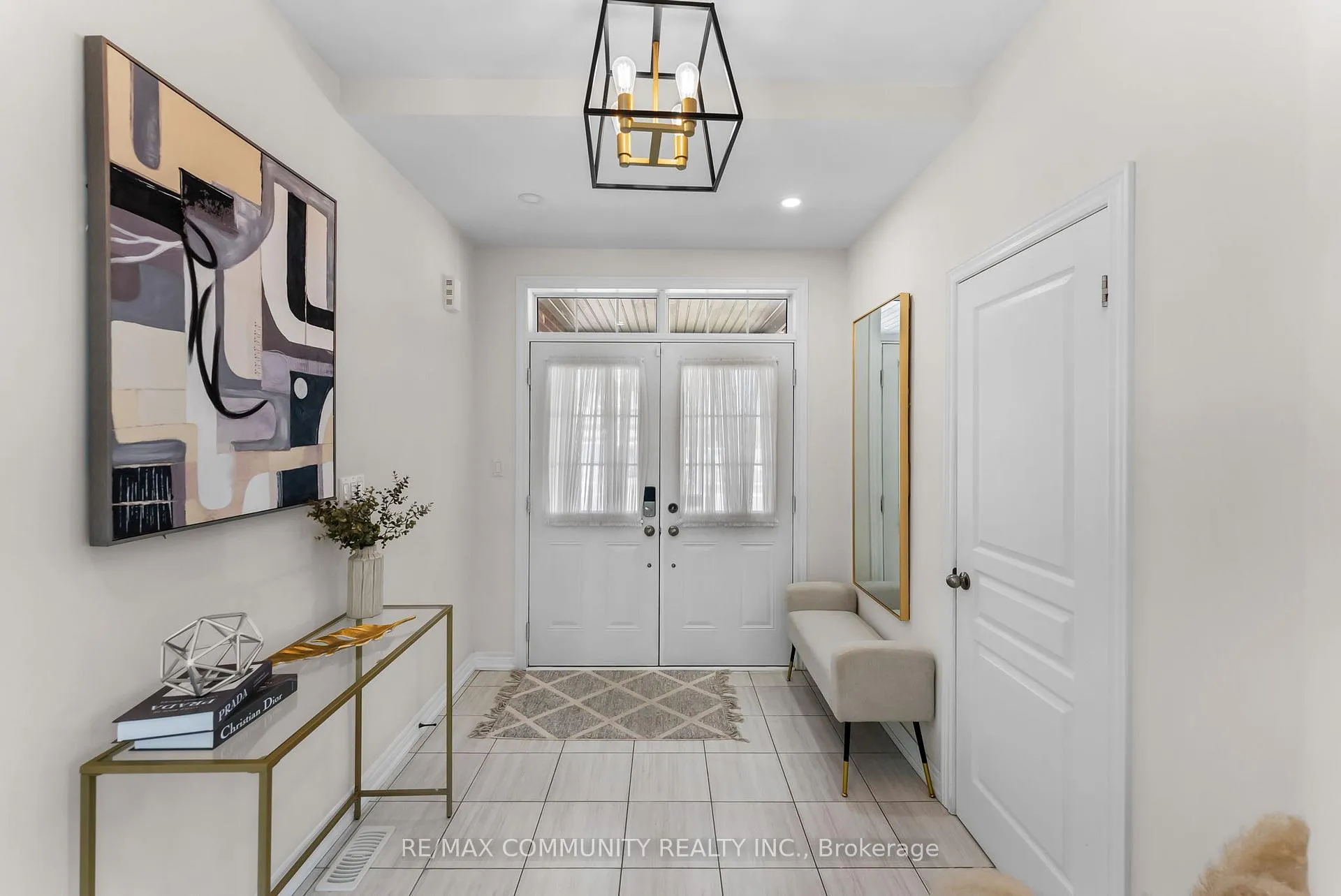 Photo 4 of 279 Kenneth Cole Drive, Clarington, Bowmanville — HOMEH