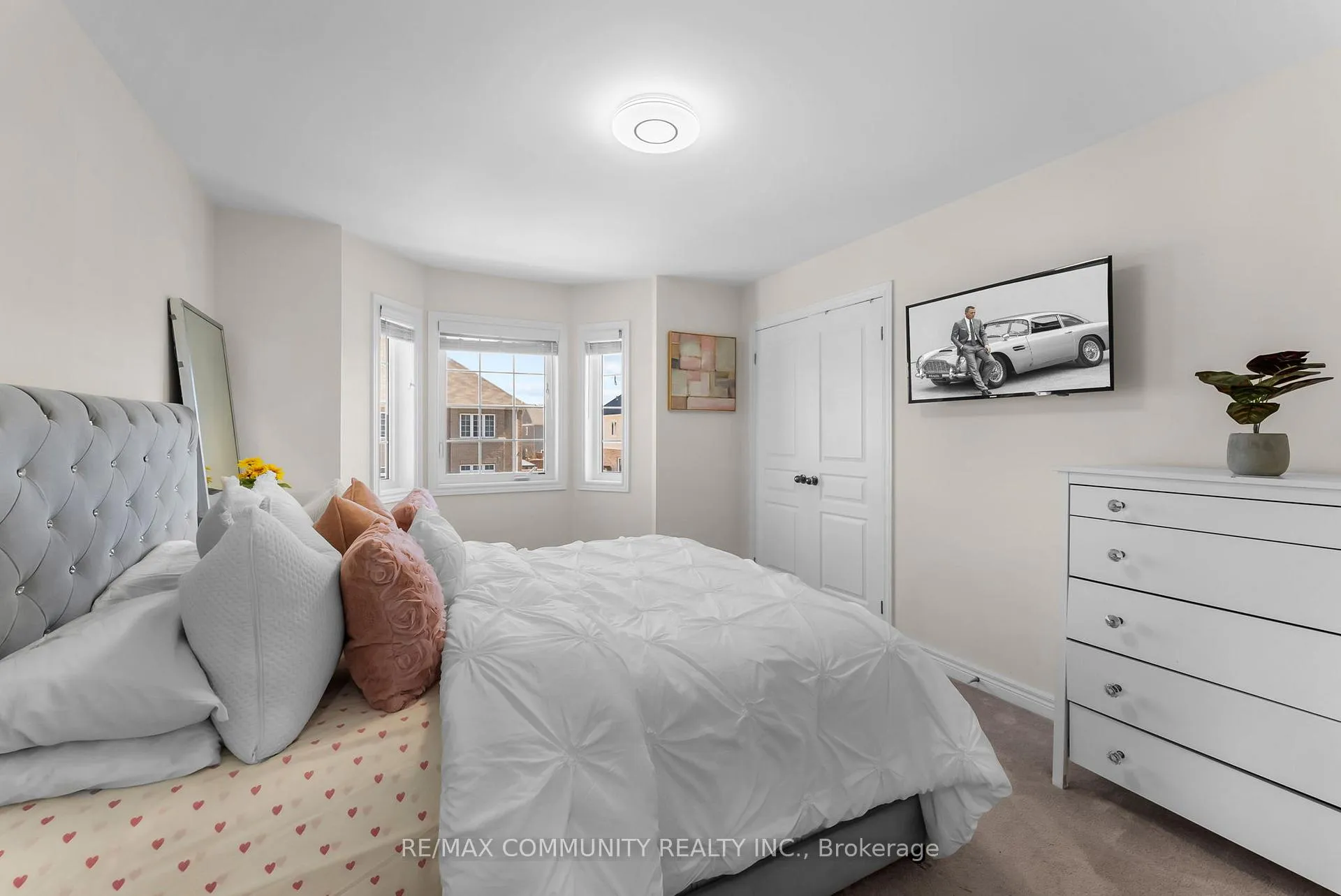 Photo 32 of 279 Kenneth Cole Drive, Clarington, Bowmanville — HOMEH